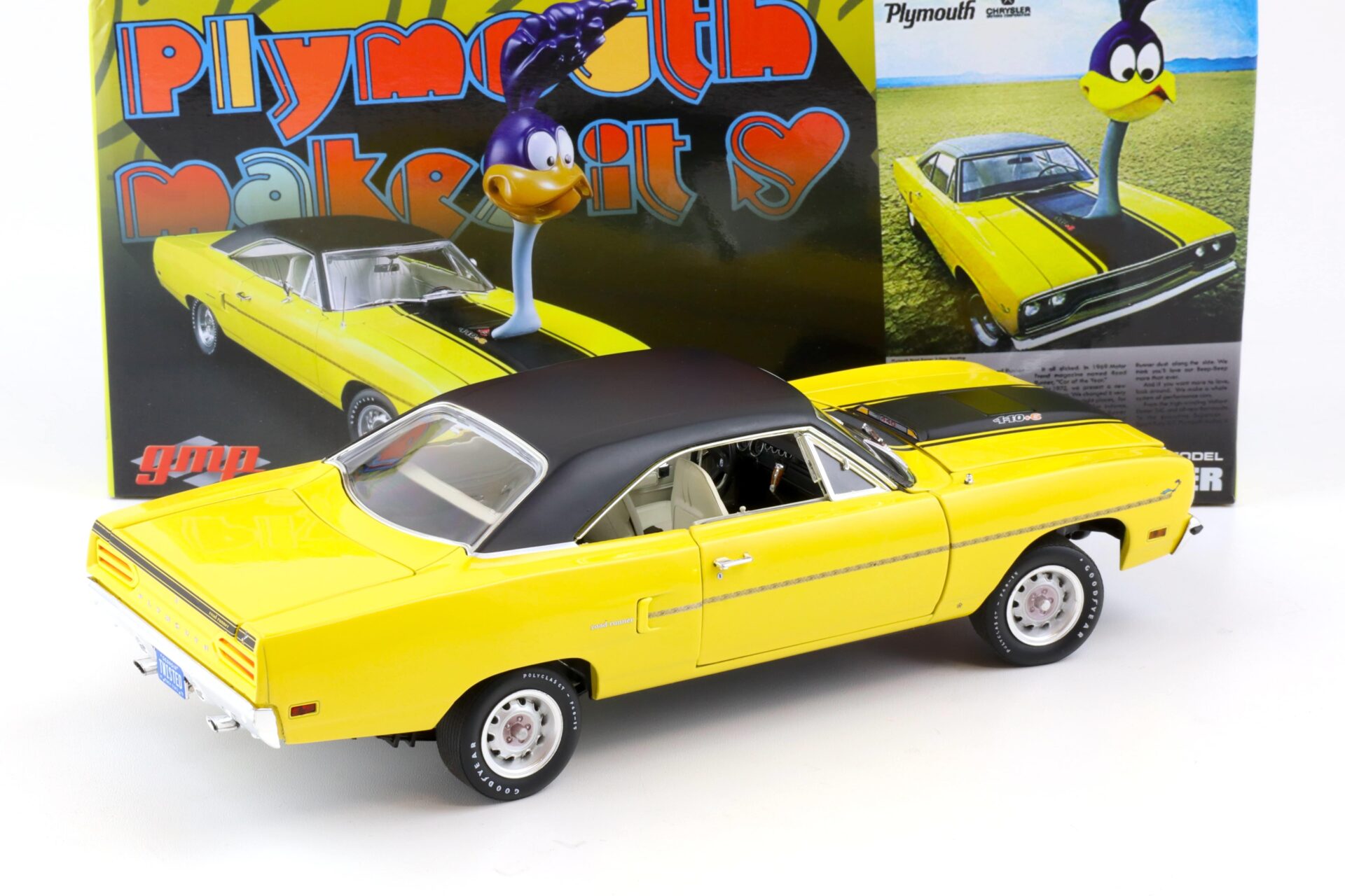1:18 GMP 1970 Plymouth Road Runner The Loved Bird Air Grabber Figure yellow/ black
