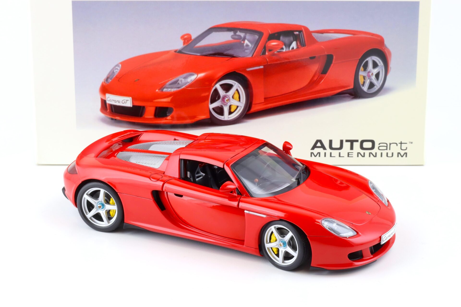 1:18 AUTOart Porsche Carrera GT 2003 red 78044