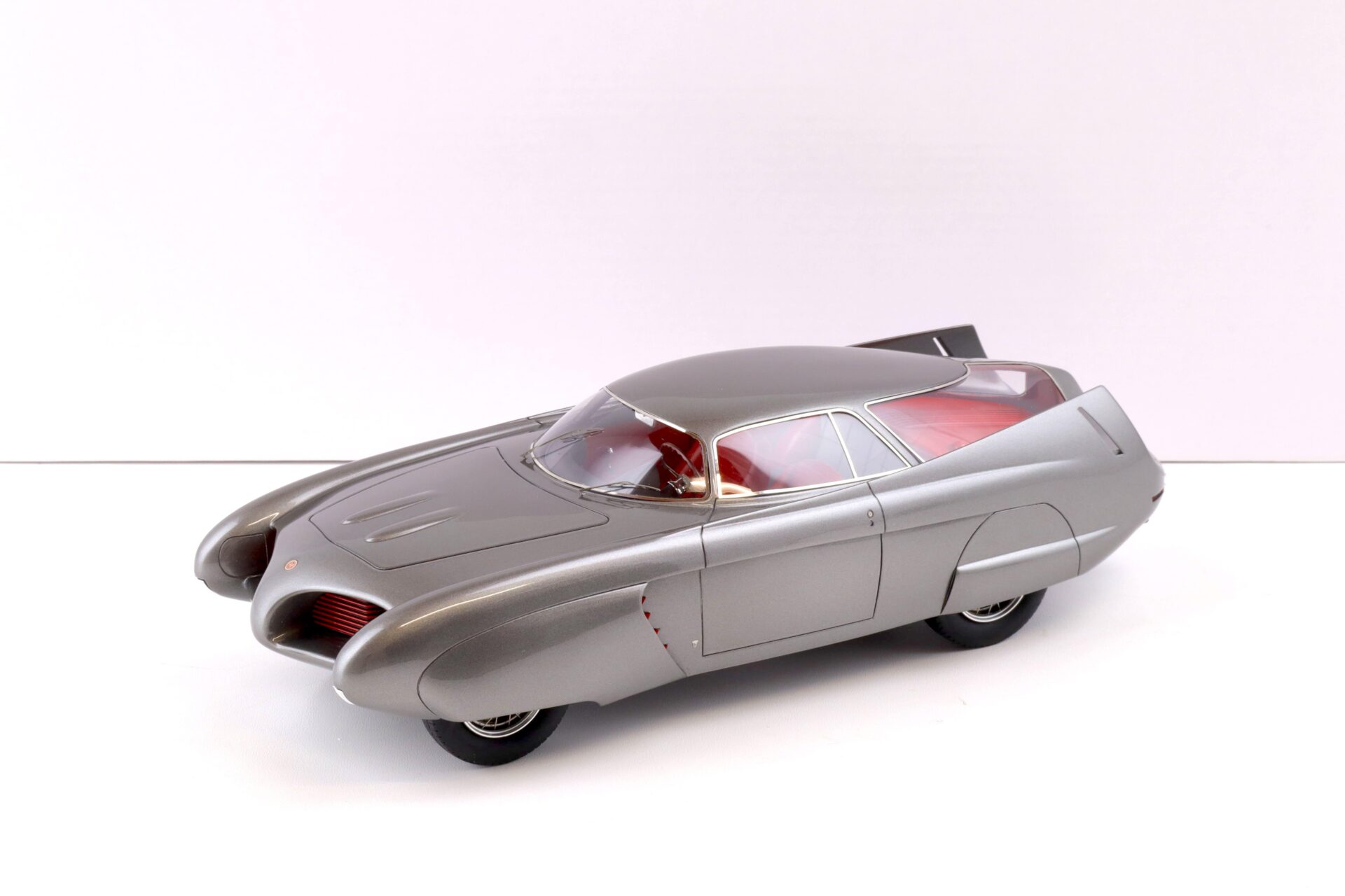 1:18 Matrix Alfa Romeo B.A.T. 5 grey metallic 1953