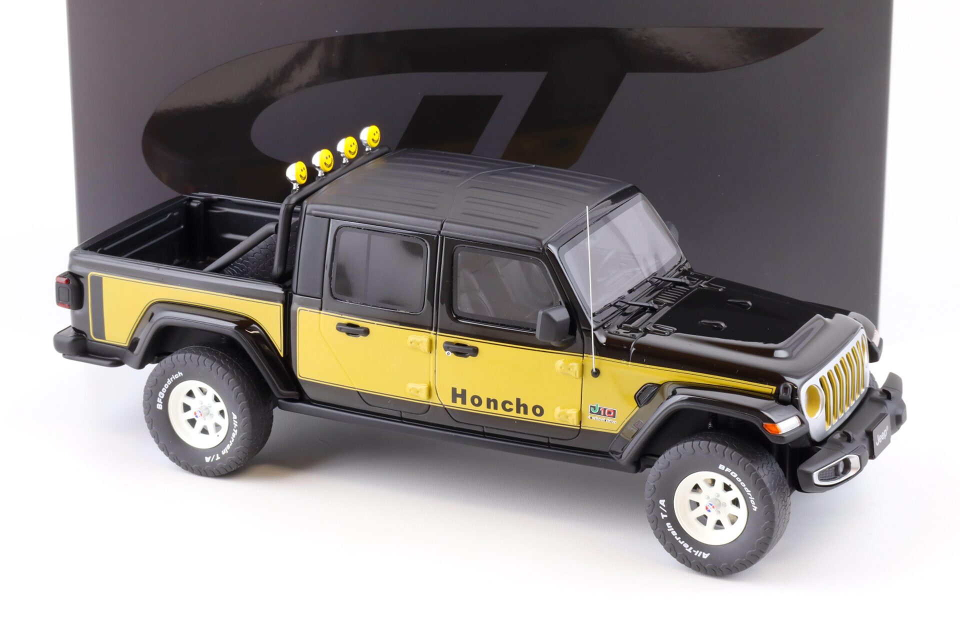 1:18 GT Spirit GT422 Jeep Gladiator Honcho 2020 black/ gold