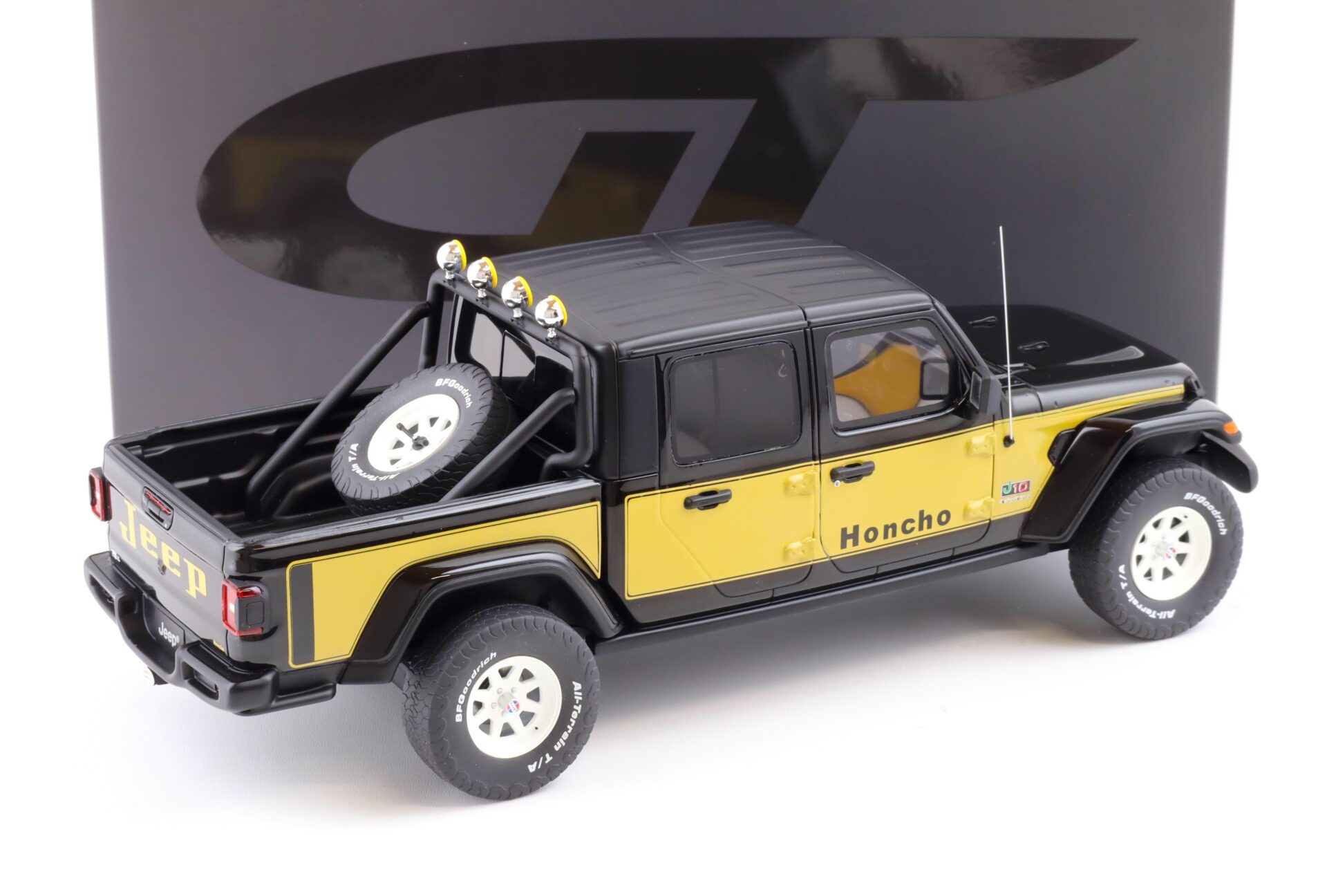 1:18 GT Spirit GT422 Jeep Gladiator Honcho 2020 black/ gold