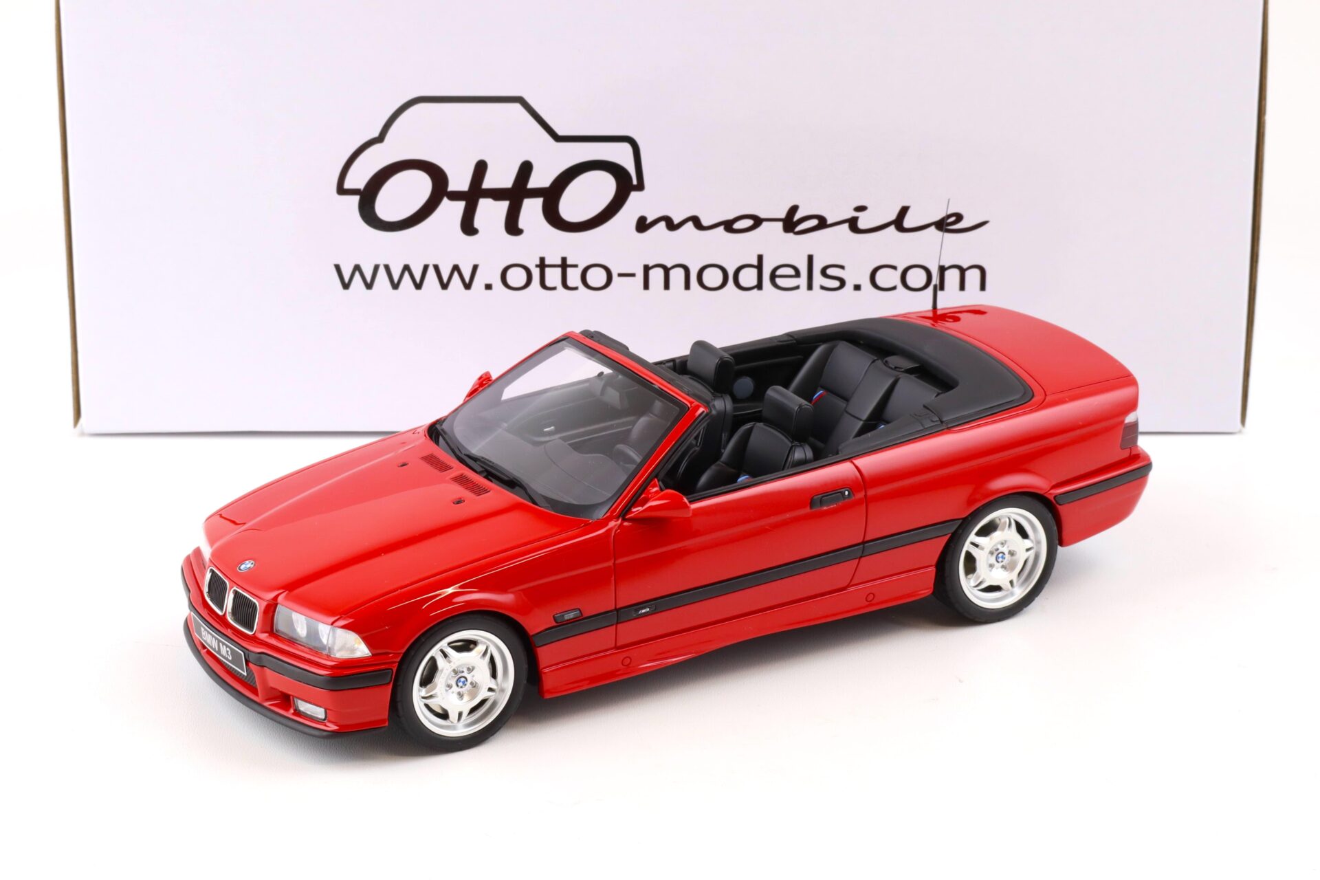 1:18 OTTO mobile OT1048 BMW M3 (E36) Convertible red 1995