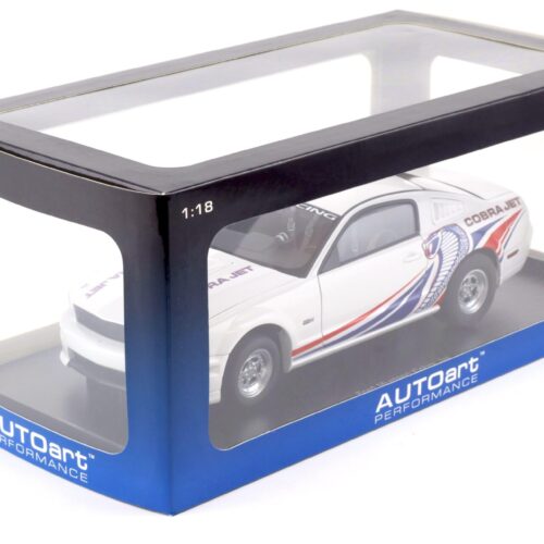 1:18 AUTOart Ford Mustang Cobra Jet 2009 white 72921