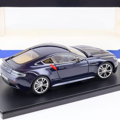 1:18 AUTOart Aston Martin V12 Vantage Coupe 2010 Midnight blue 70205