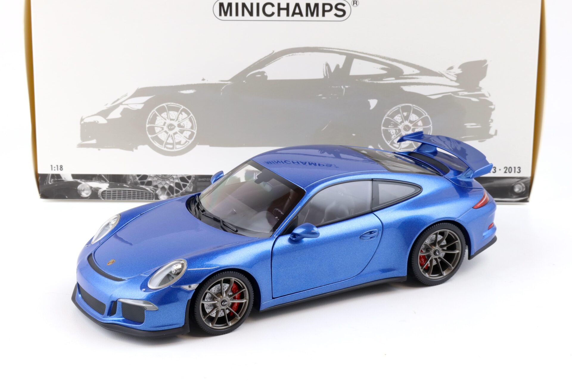 ID 84014 orig 1.jpg 1:18 Minichamps Porsche 911 (991) GT3 Coupe 2013 blue metallic