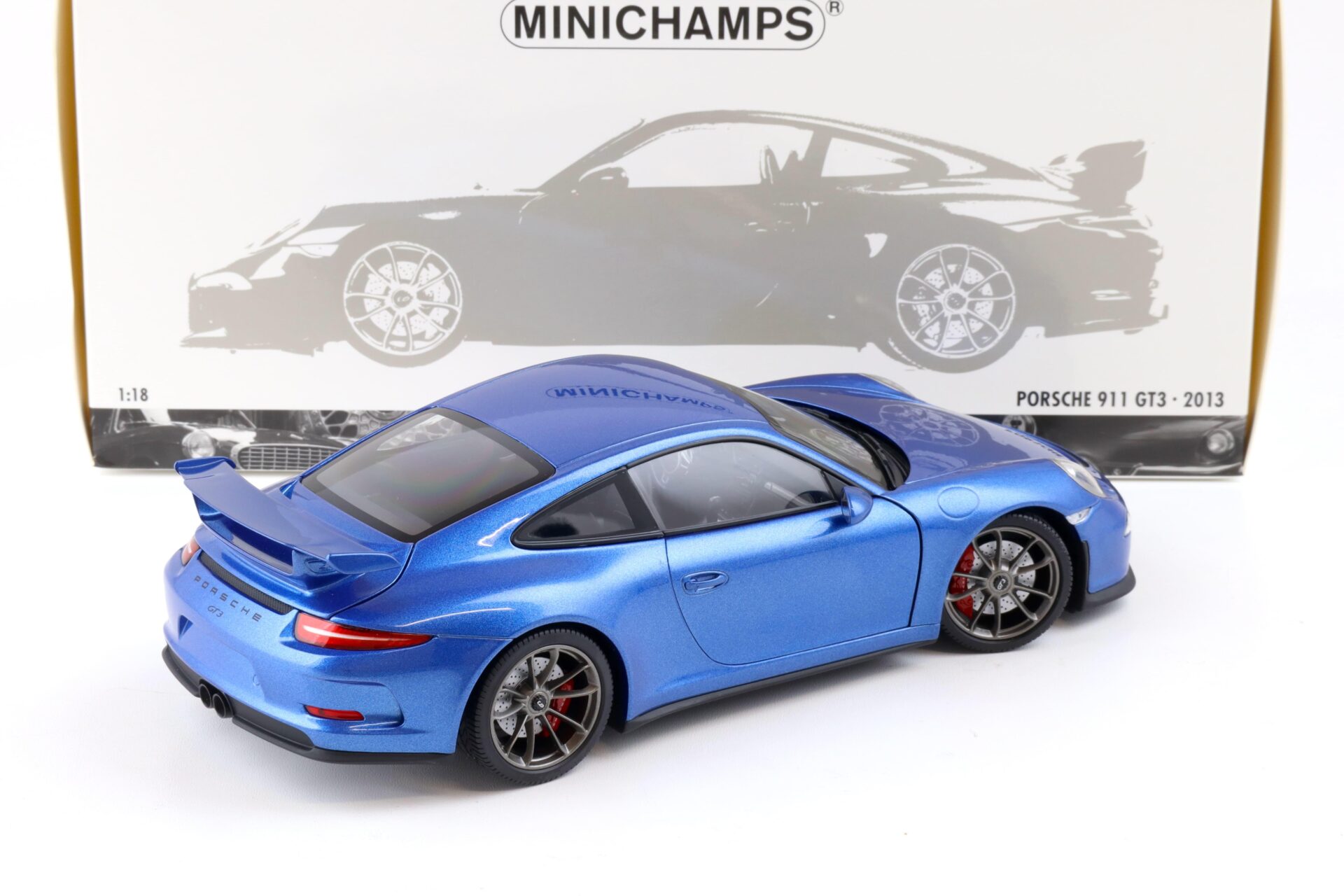 1:18 Minichamps Porsche 911 (991) GT3 Coupe 2013 blue metallic