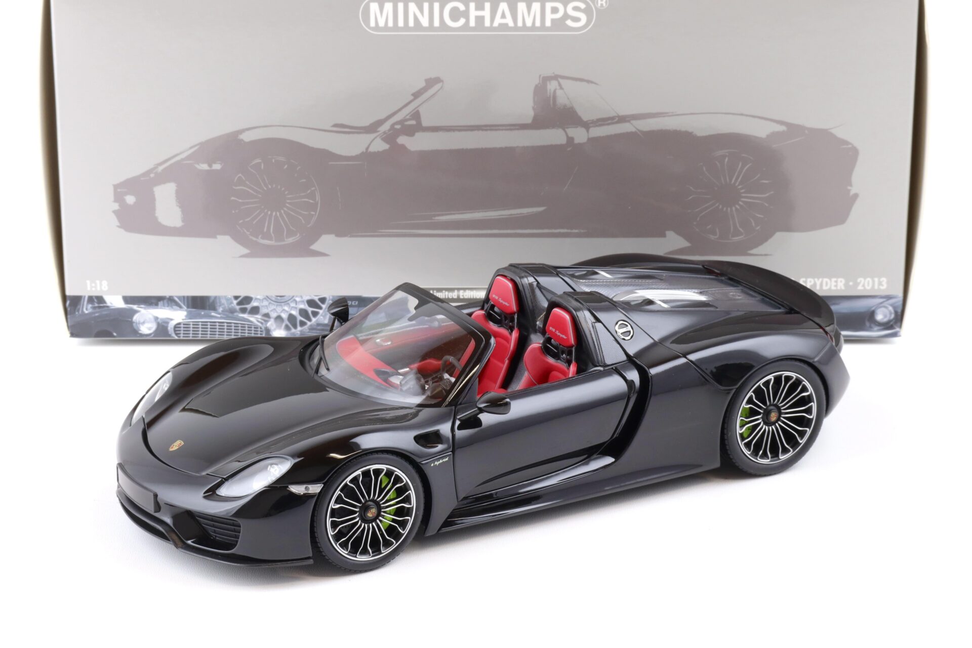 1:18 Minichamps Porsche 918 Spyder 2013 black/ red seats