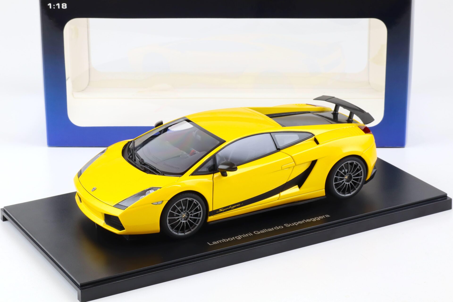 1:18 AUTOart Lamborghini Gallardo Superleggera giallo midas/ metallic yellow