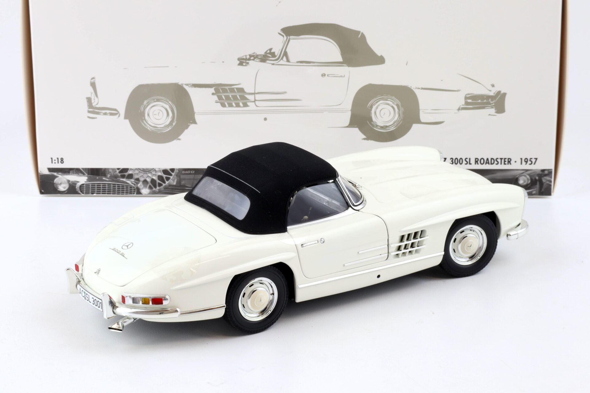 1:18 Minichamps Mercedes 300 SL Roadster (W198 II) with Softtop 1957 white
