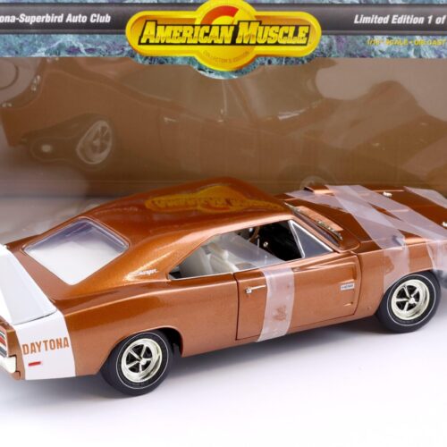 1:18 ERTL Dodge Charger Daytona Superbird Auto Club bronze metallic/ white