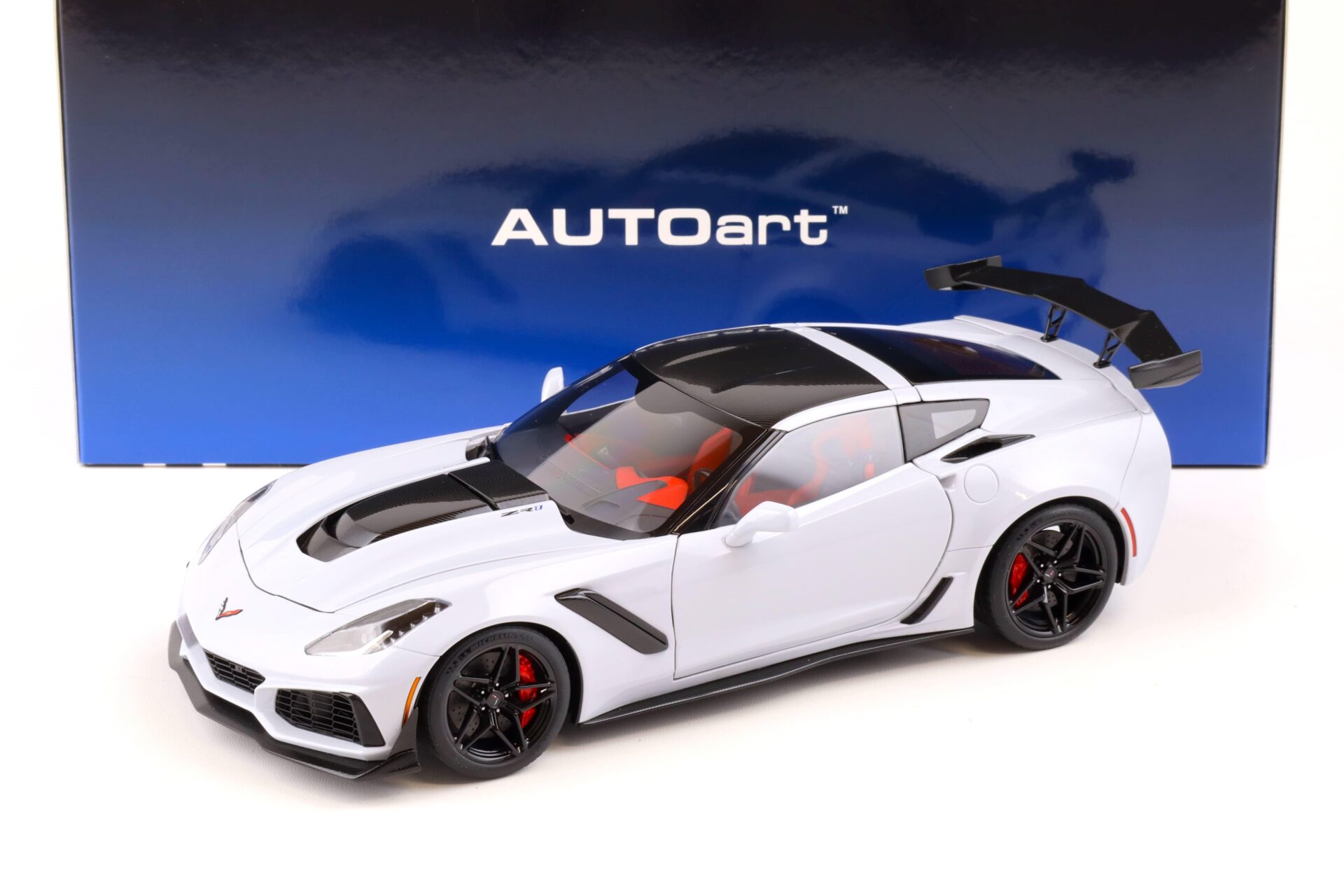 1:18 AUTOart Chevrolet Corvette C7 ZR1 Coupe 2019 Ceramic Matrix grey metallic