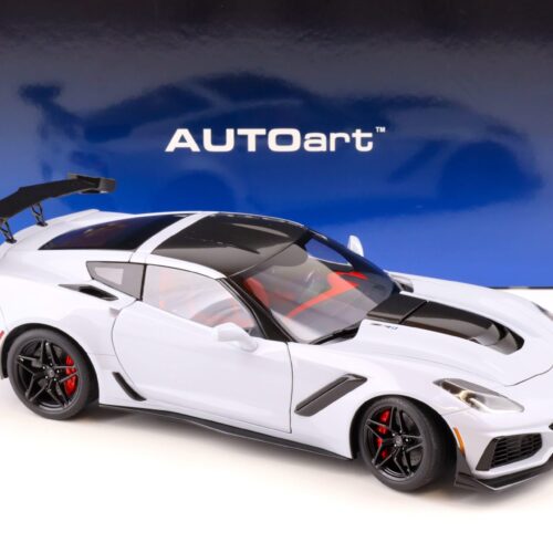 1:18 AUTOart Chevrolet Corvette C7 ZR1 Coupe 2019 Ceramic Matrix grey metallic