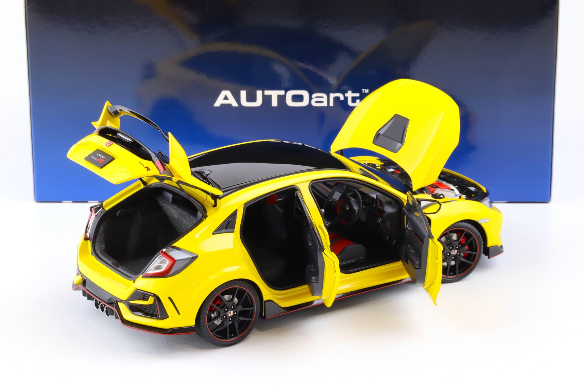 1:18 AUTOart Honda Civic Type R (FK8) 2021 Sunlight yellow Limited Edition 73225