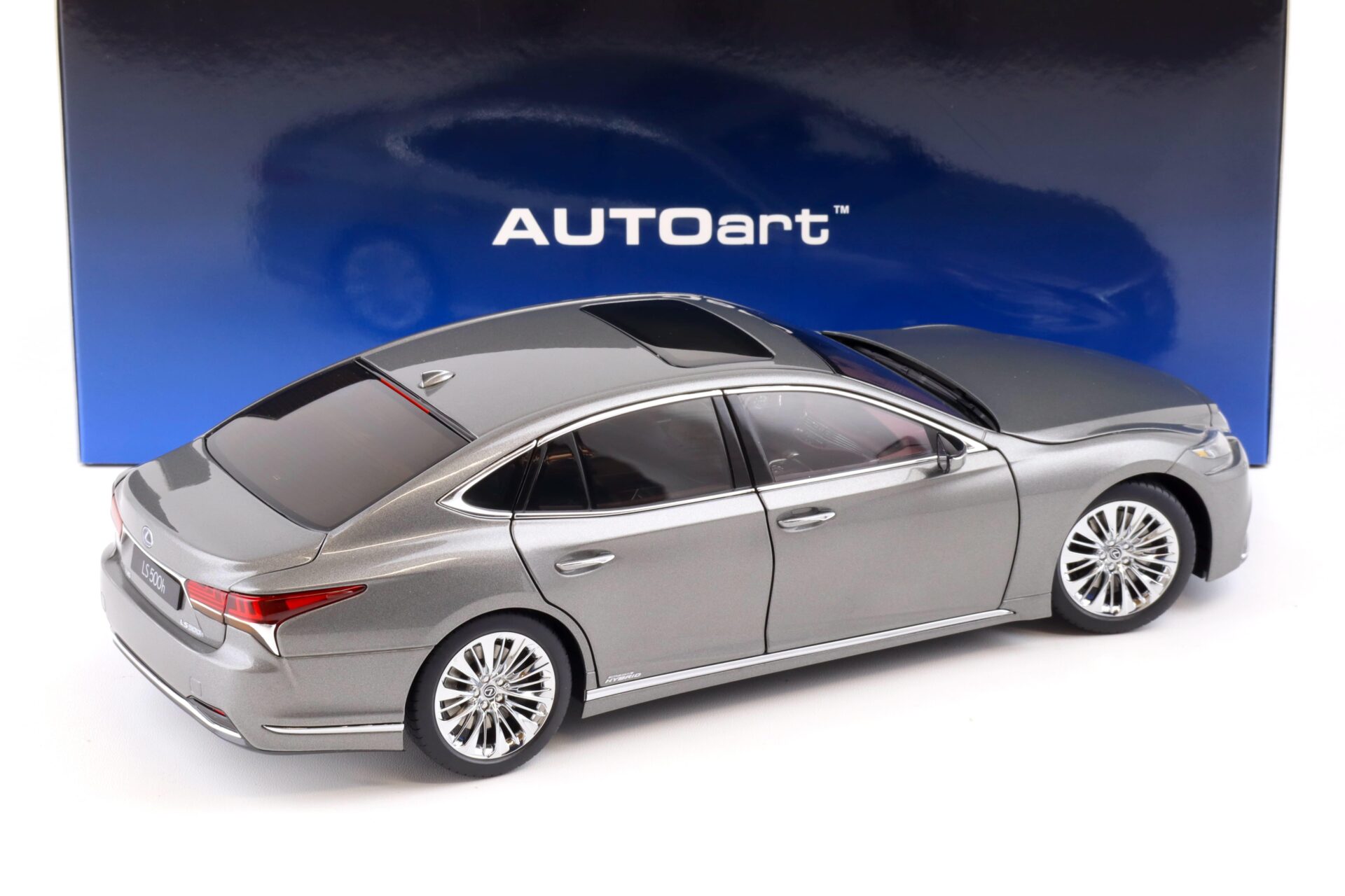 1:18 AUTOart Lexus LS500h Limousine 2018 Manganese Luster metallic 78867