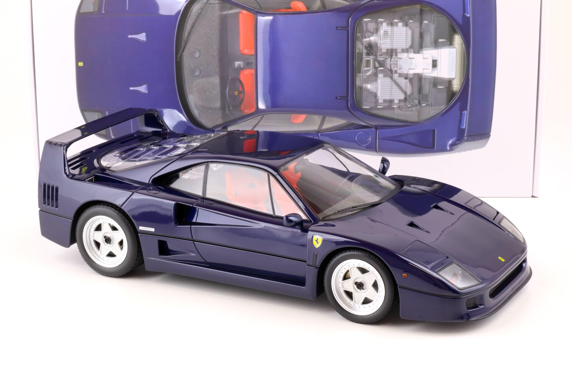1:12 Norev Ferrari F40 blue metallic 1987 - Limited Edition 300 pcs.