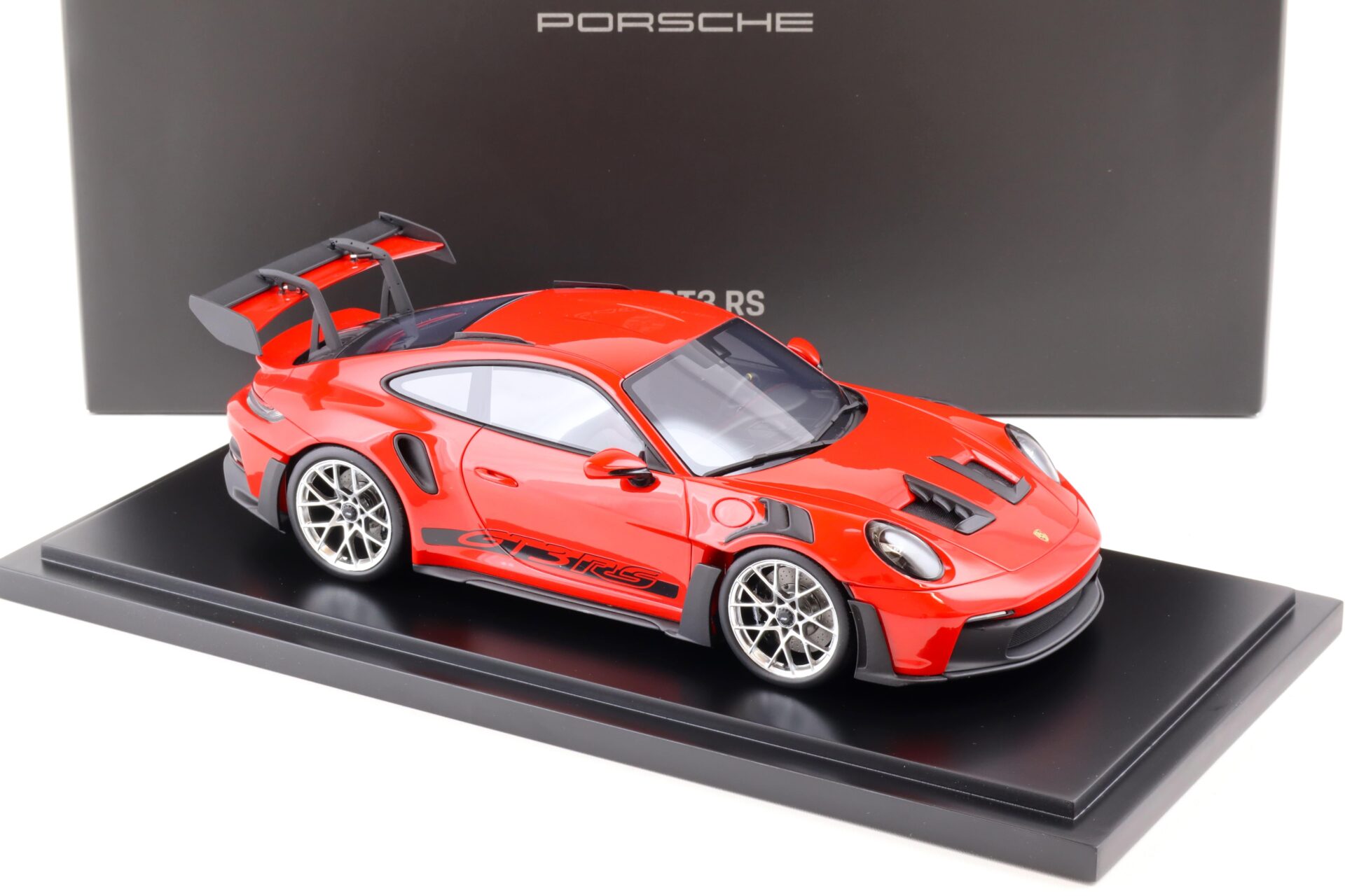 1:18 Spark Porsche 911 (992) GT3 RS guards red/ silver wheels 2022 WAP DEALER