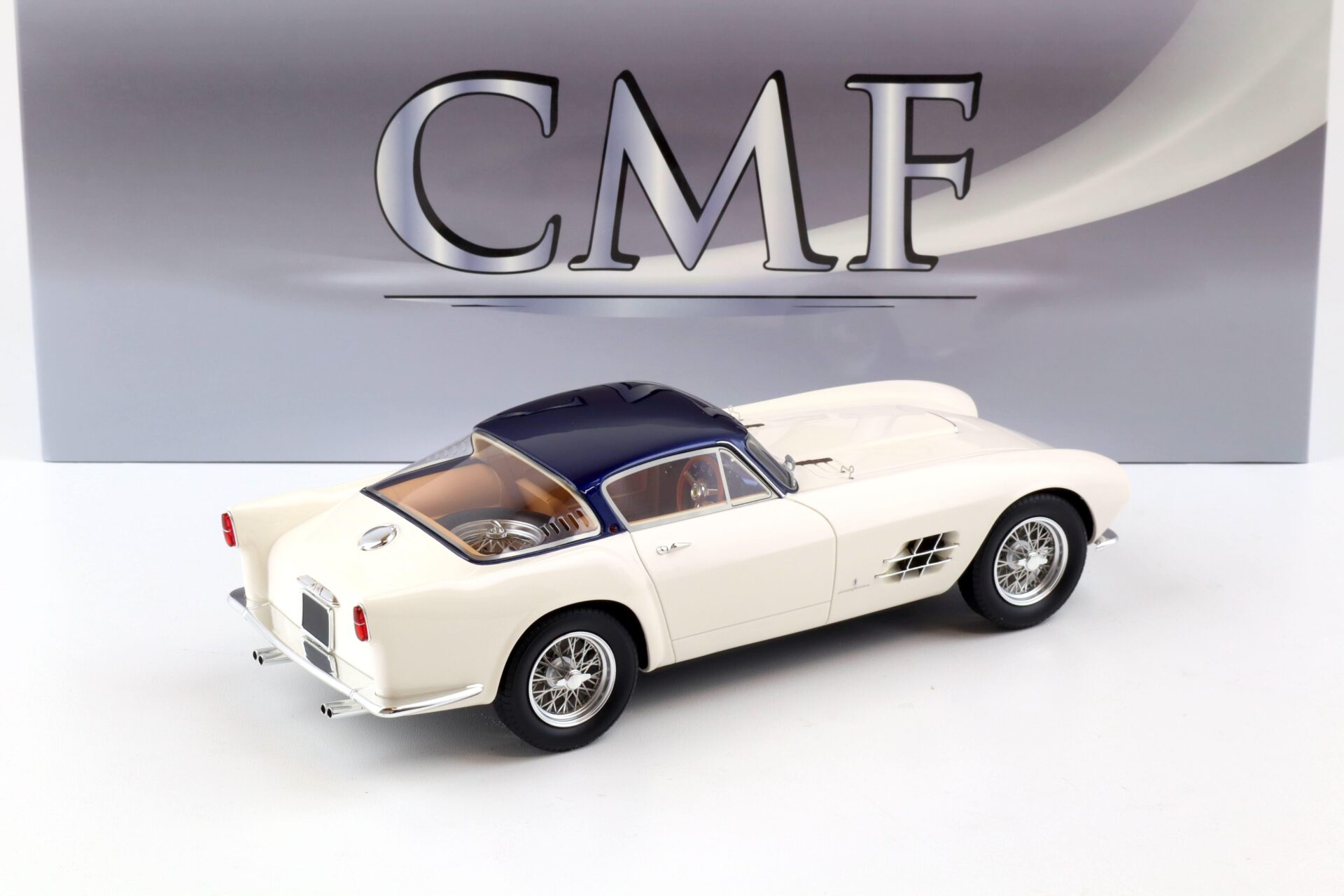 1:18 CMF Ferrari 375 MM Berlinetta by Pinin Farina white/ metallic blue roof 1955