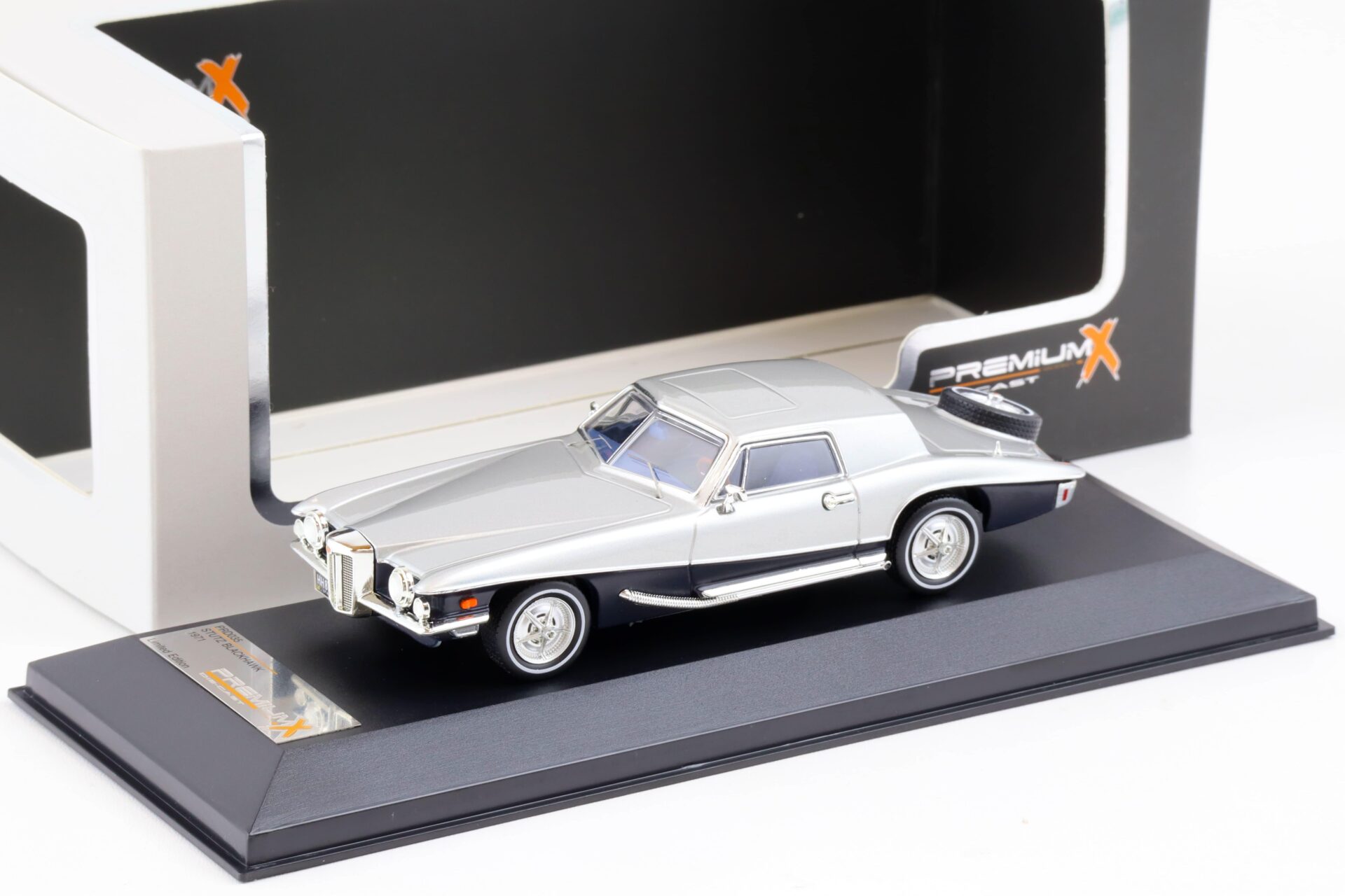 ID 84540 orig.jpg 1:43 PremiumX Stutz Blackhawk Coupe 1971 silver/ black