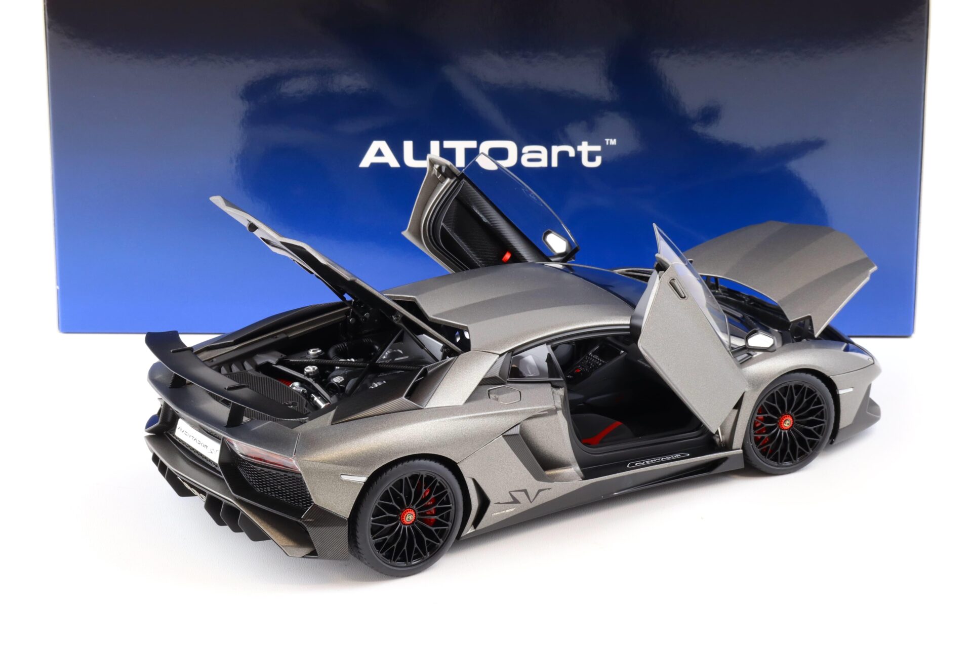 1:18 AUTOart Lamborghini Aventador LP750-4 SV Grigio Titans/ matt grey 74554