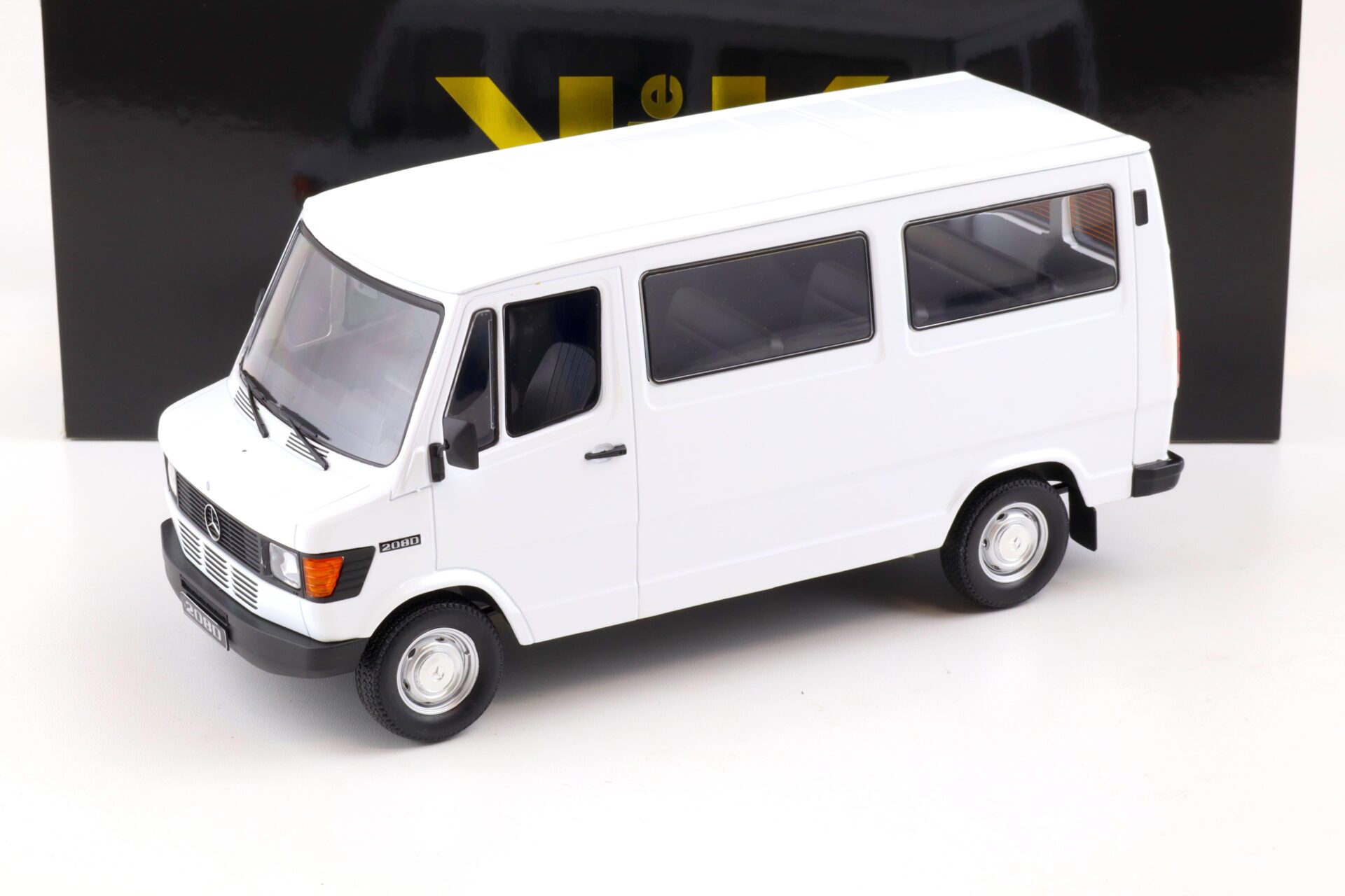 1:18 KK-Scale Mercedes 208D Bus Van Kastenwagen white