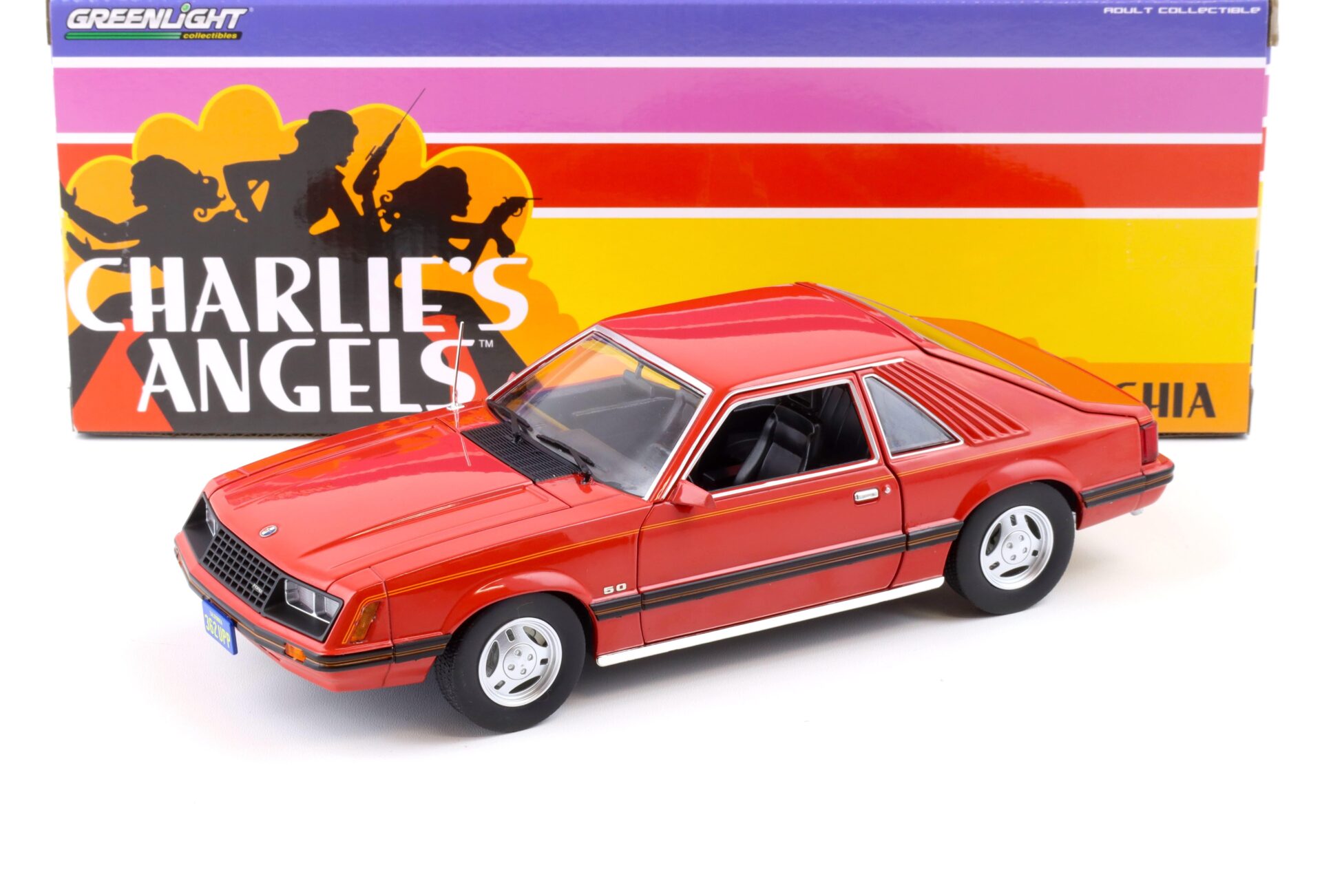 1:18 Greenlight 1979 Ford Mustang Ghia Coupe medium red/ black stripe CharlieÂ´s Angels