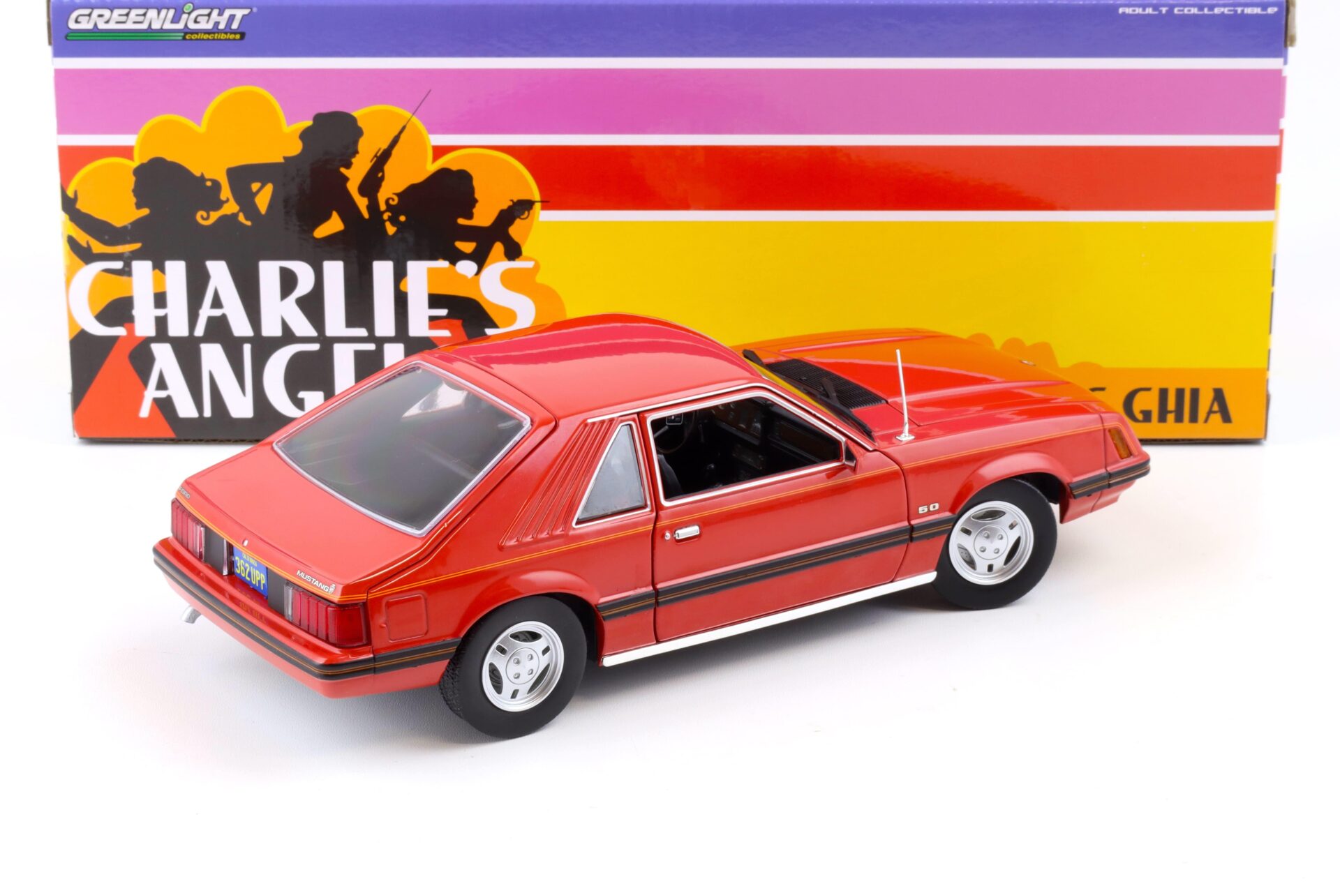 1:18 Greenlight 1979 Ford Mustang Ghia Coupe medium red/ black stripe CharlieÂ´s Angels