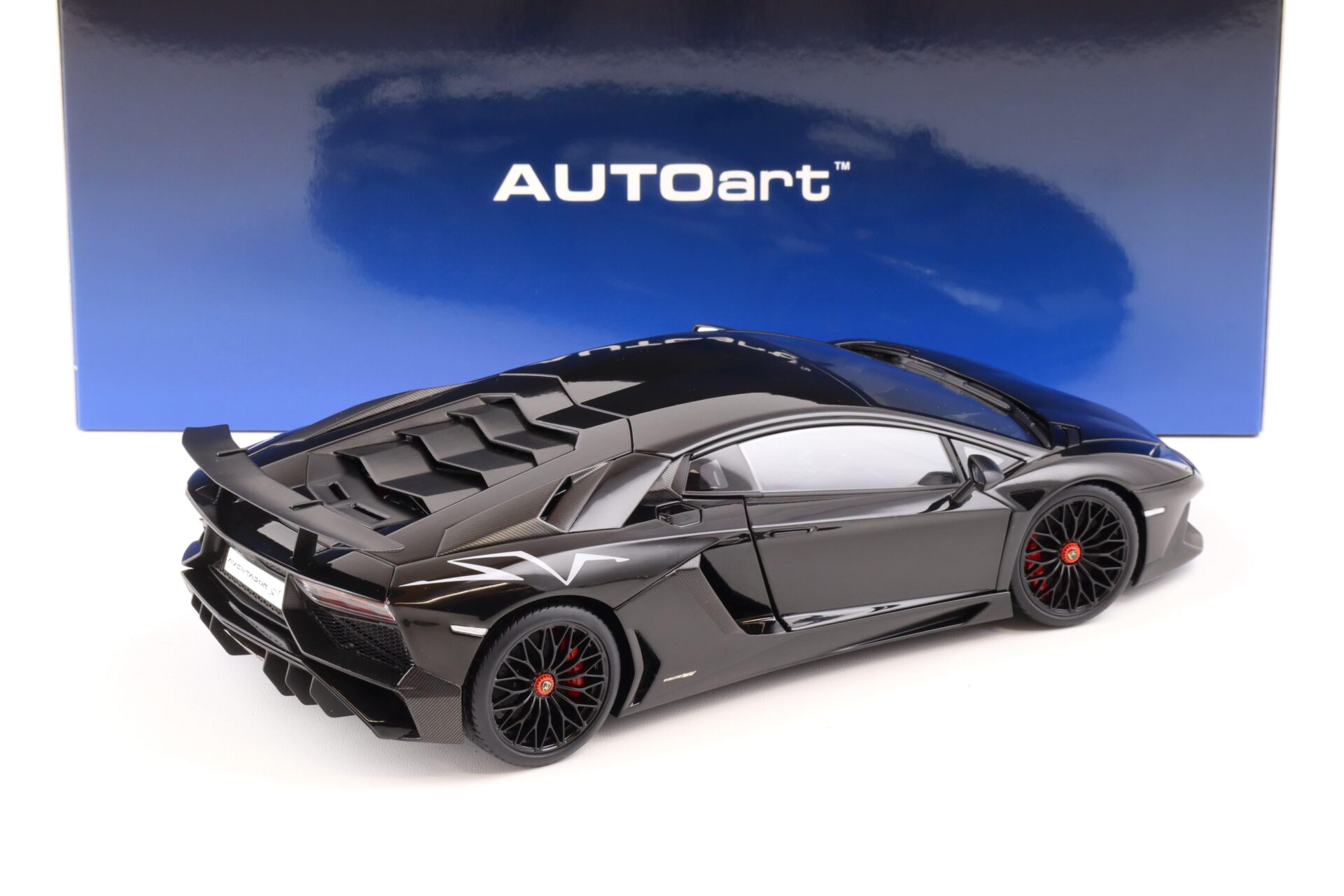 1:18 AUTOart Lamborghini Aventador LP750-4 SV Nero Aldebaran/ Gloss black 74556