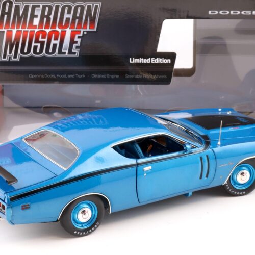 1:18 Auto World 1971 Dodge Charger R/T Coupe Class of 1971 blue metallic