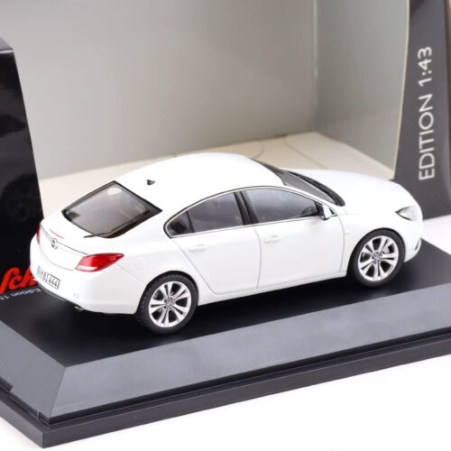 1:43 Schuco Opel Insignia A Limousine snow white