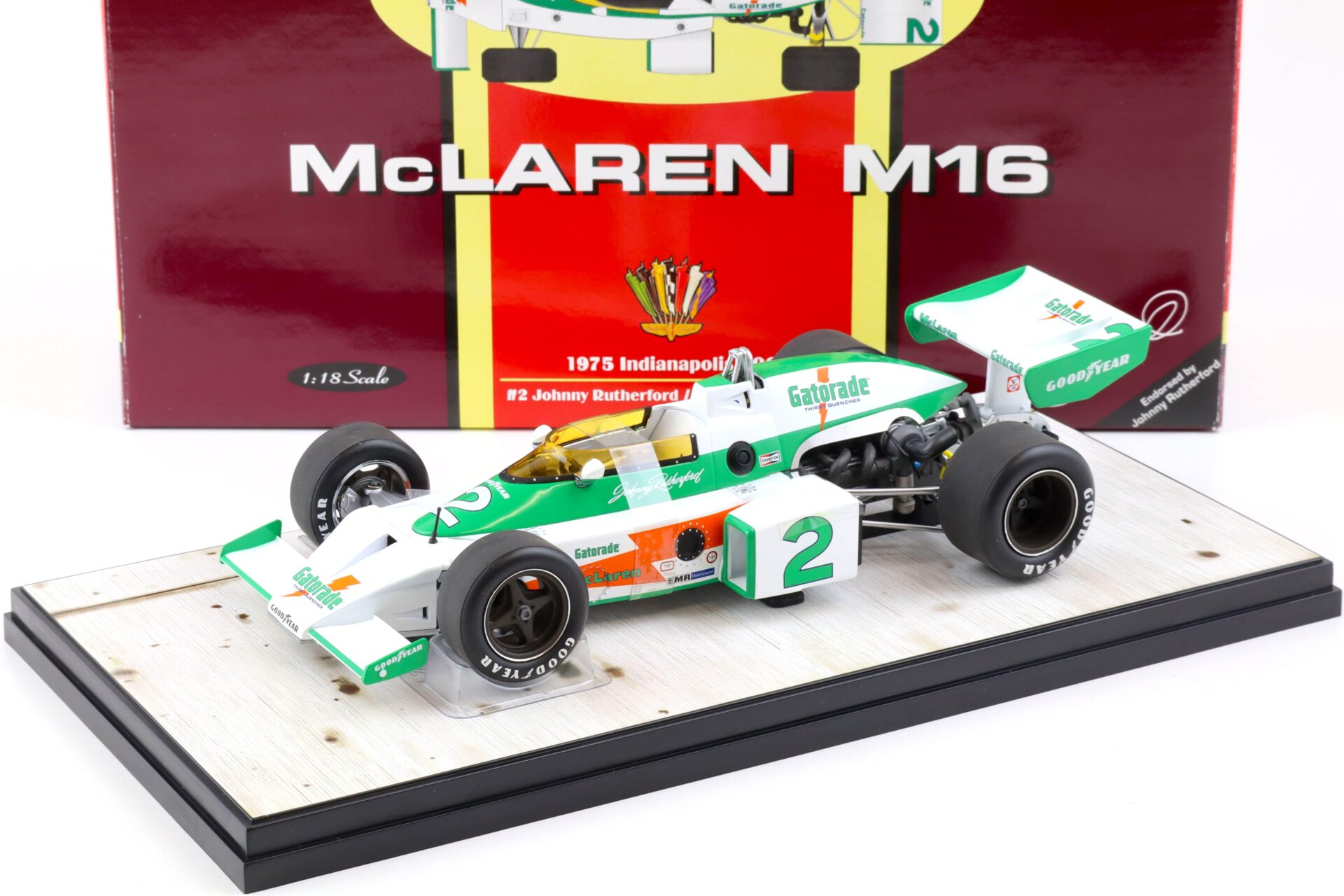 1:18 Carousel1 McLaren M16 Indianapolis 500 #2 Rutherford/ Mclaren 1975