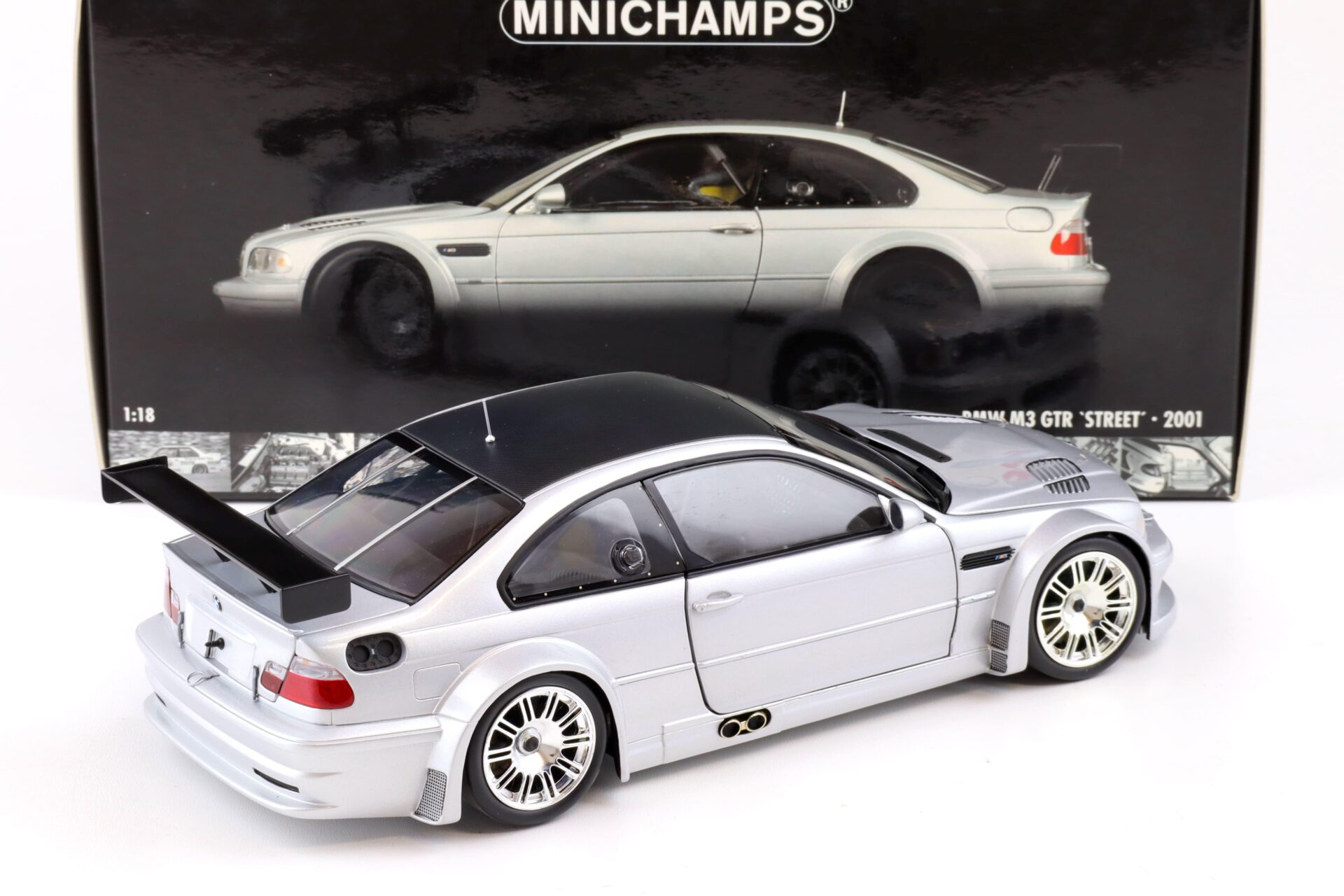 1:18 Minichamps BMW M3 GTR E46 Street 2001 silver with Carbon roof