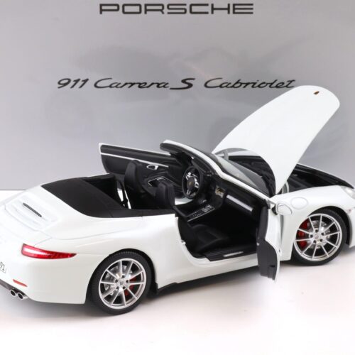 1:18 Minichamps Porsche 911 (991) Carrera S Cabriolet white DEALER VERSION