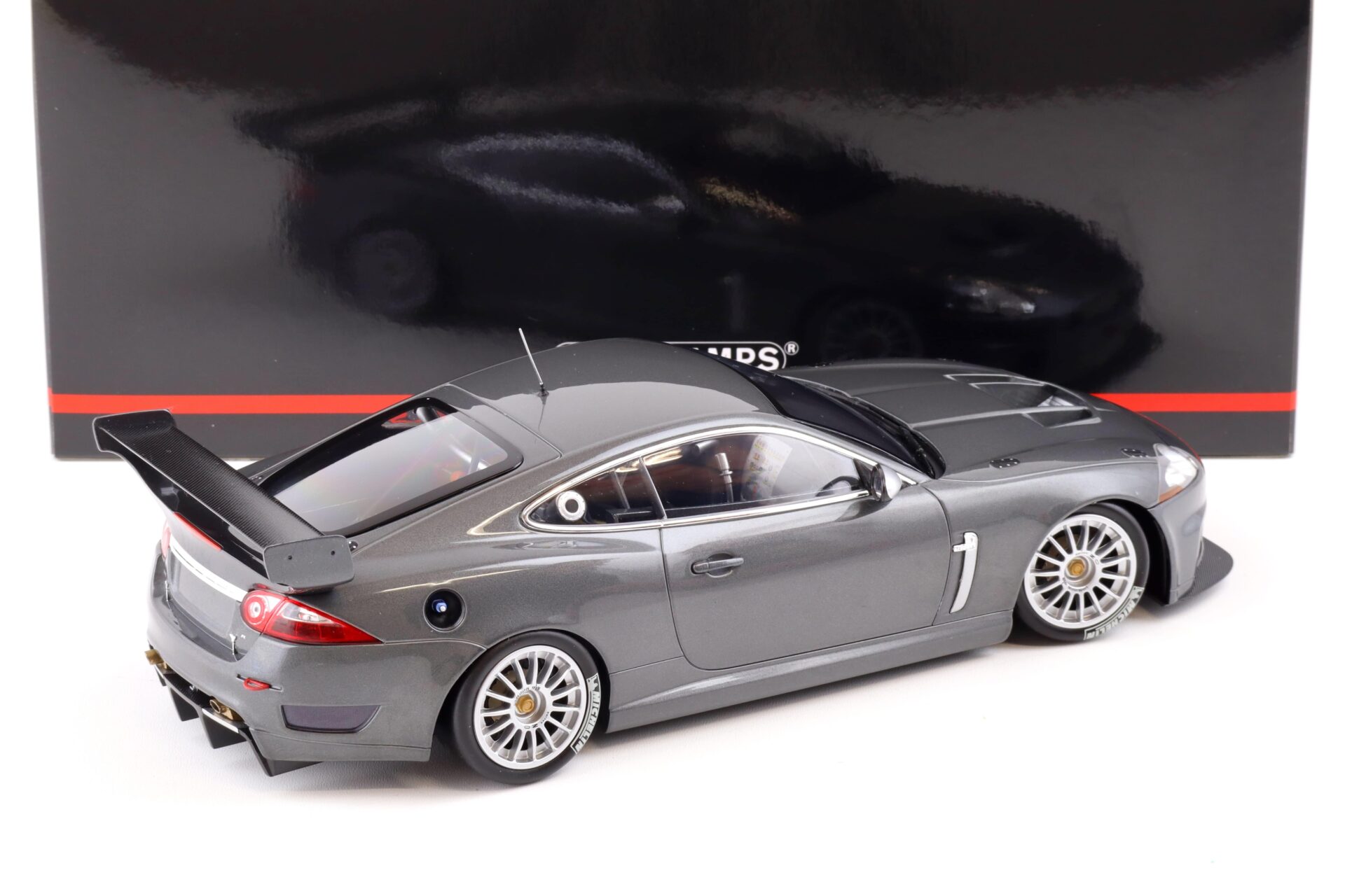 1:18 Minichamps Jaguar XKR GT3 Coupe 2008 grey metallic