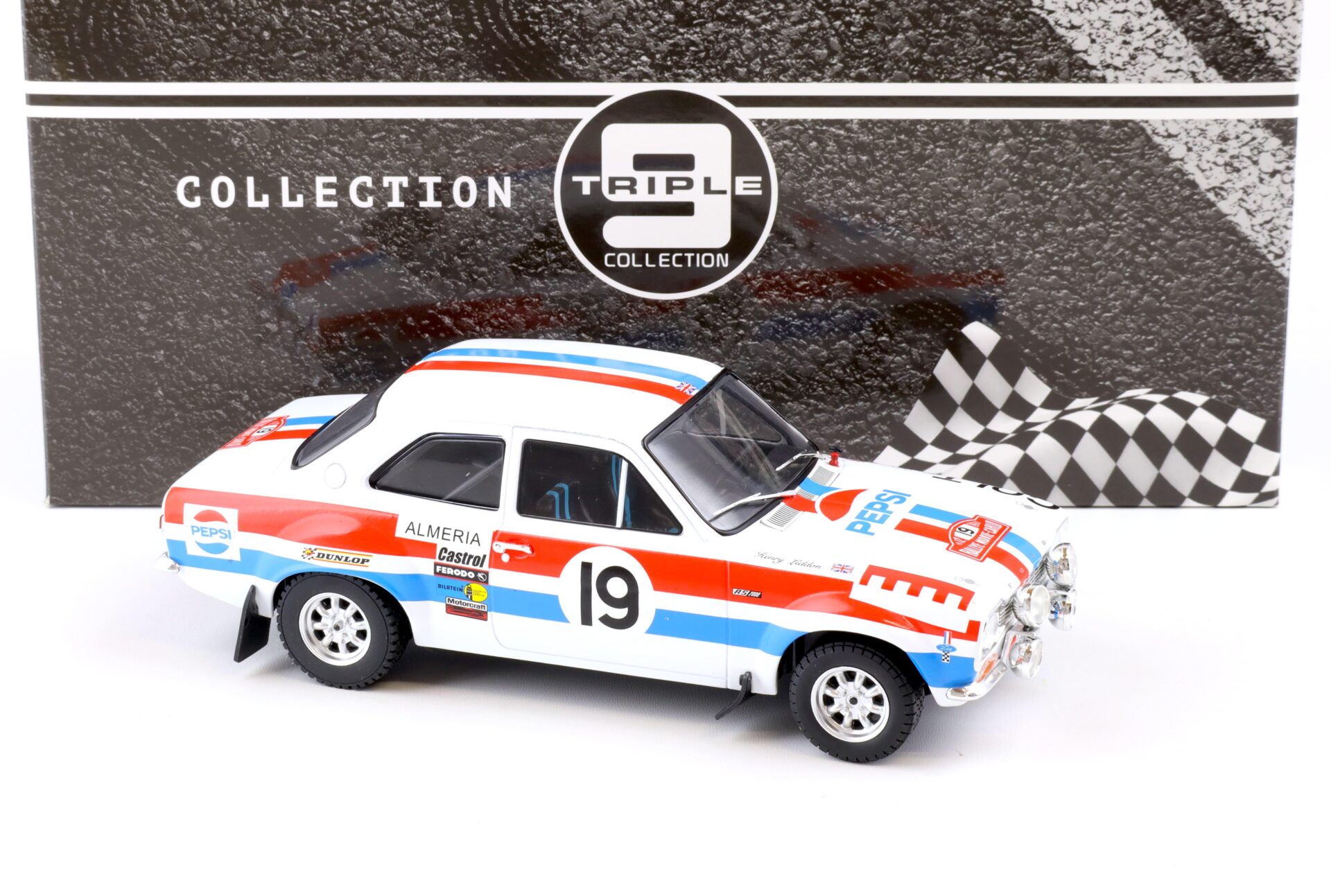1:18 Triple9 Collection Ford Escort MK1 Rally Monte Carlo 1972 Pepsi #19 Makinen