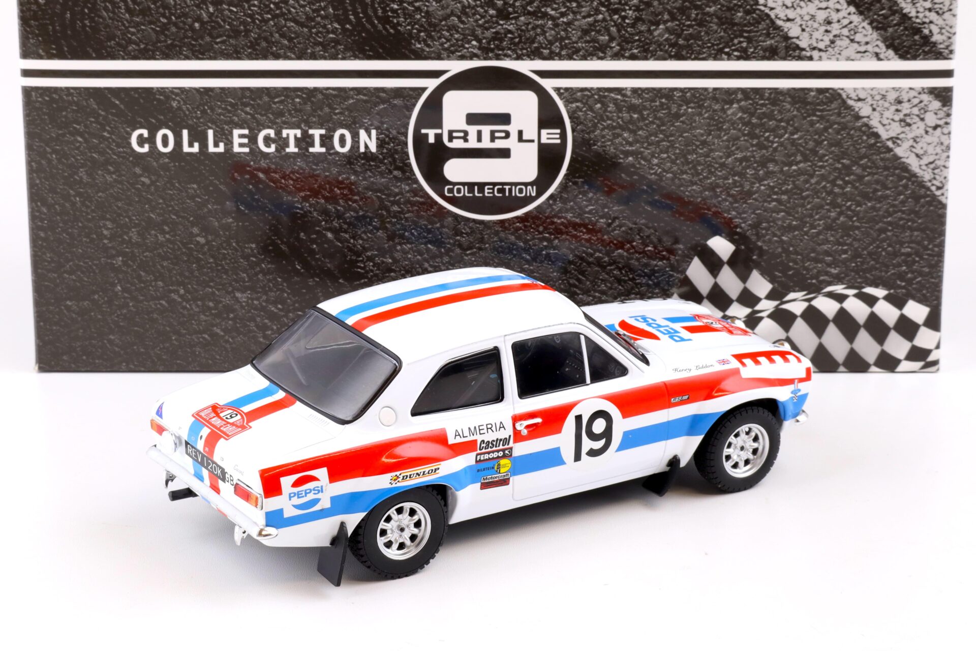 1:18 Triple9 Collection Ford Escort MK1 Rally Monte Carlo 1972 Pepsi #19 Makinen