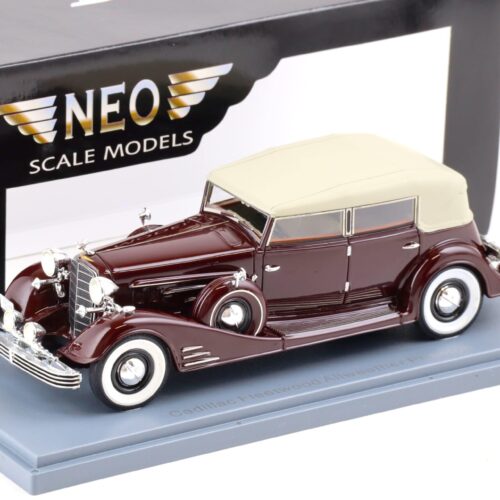 1:43 NEO Cadillac Fleetwood Allweather Phaeton closed Top dark red 1933