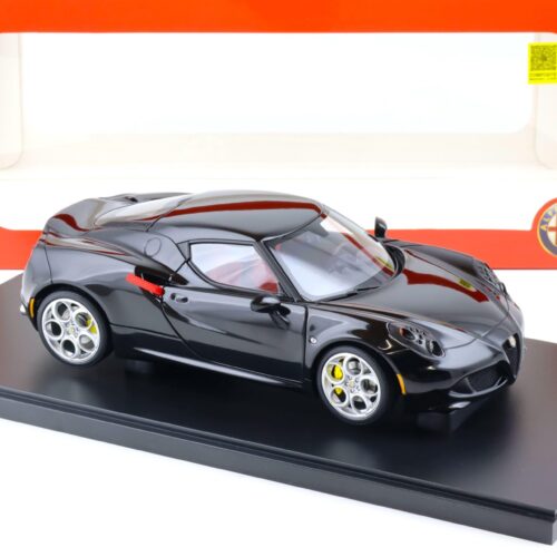 1:18 AUTOart Alfa Romeo 4C Coupe Gloss black 2013