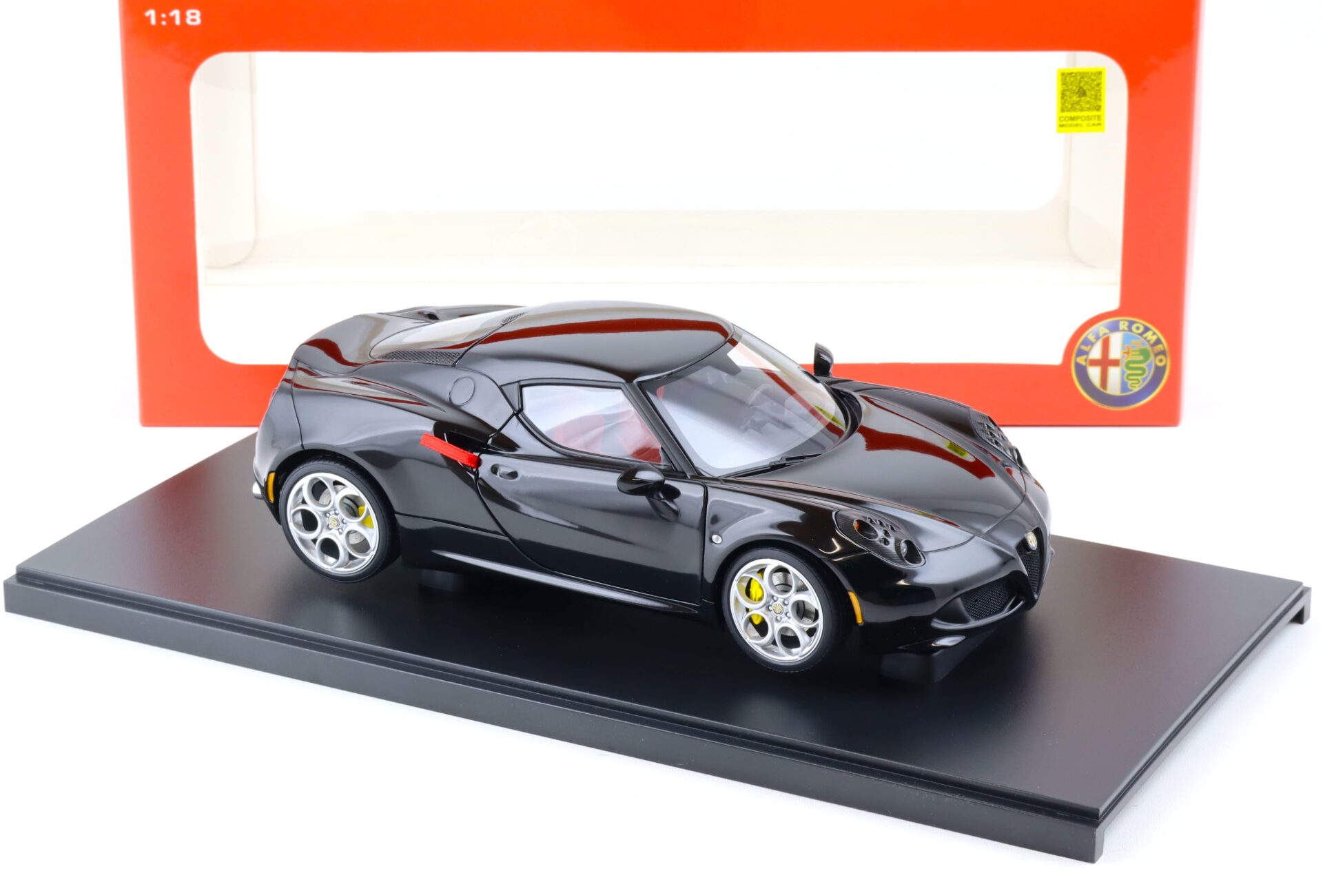 1:18 AUTOart Alfa Romeo 4C Coupe Gloss black 2013