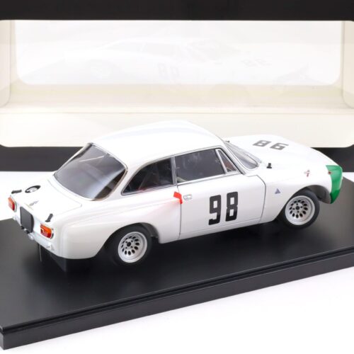 1:18 AUTOart Alfa Romeo Giulia GTAm Monza 1970 Hezemans #98 white