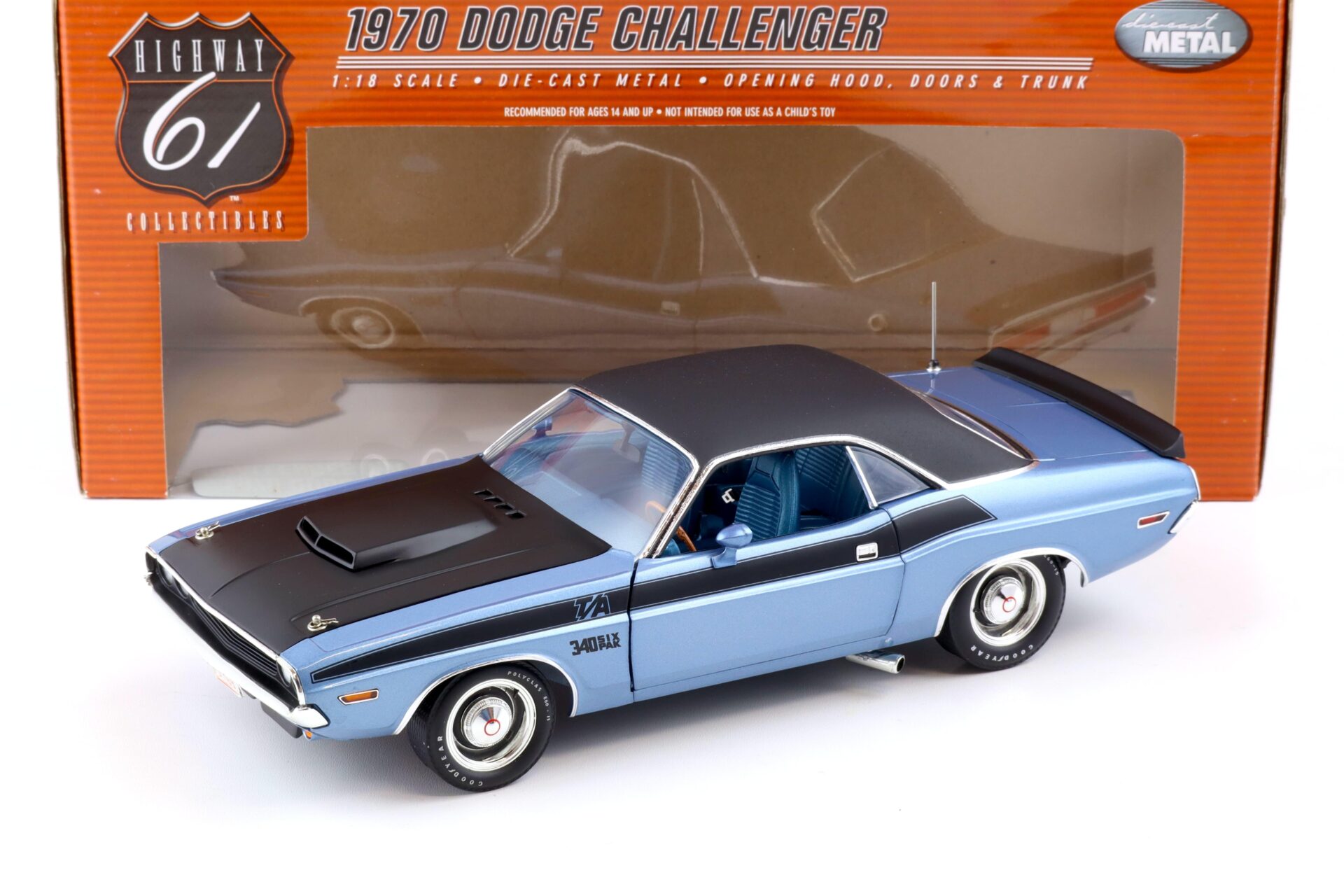 1:18 Highway61 Dodge Challenger T/A 340 Six Pak Coupe 1970 blue metallic