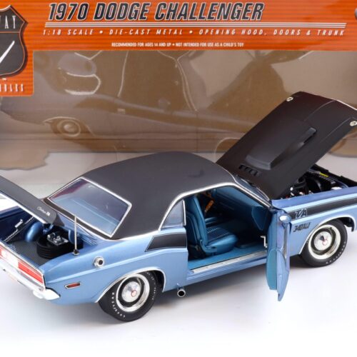 1:18 Highway61 Dodge Challenger T/A 340 Six Pak Coupe 1970 blue metallic