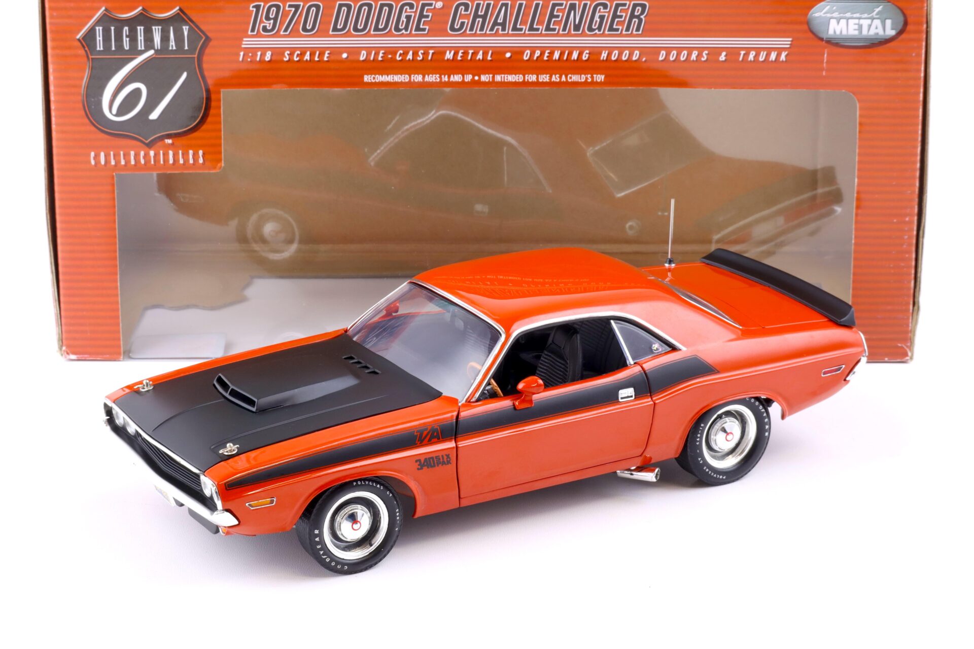 ID 85361 orig.jpg 1:18 Highway61 Dodge Challenger T/A 340 Six Pak Coupe 1970 orange metallic