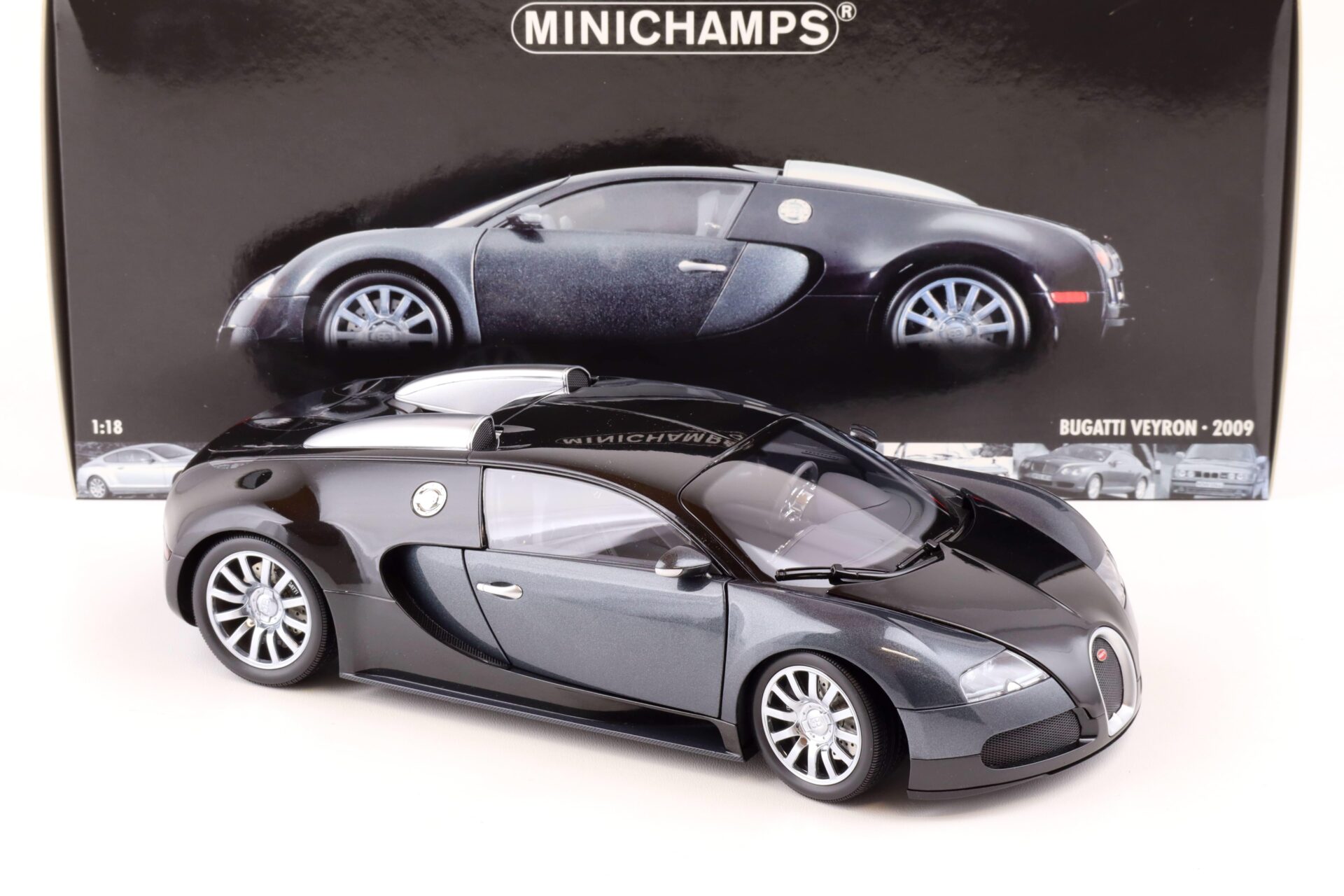 1:18 Minichamps Bugatti Veyron 2009 black metallic/ grey metallic