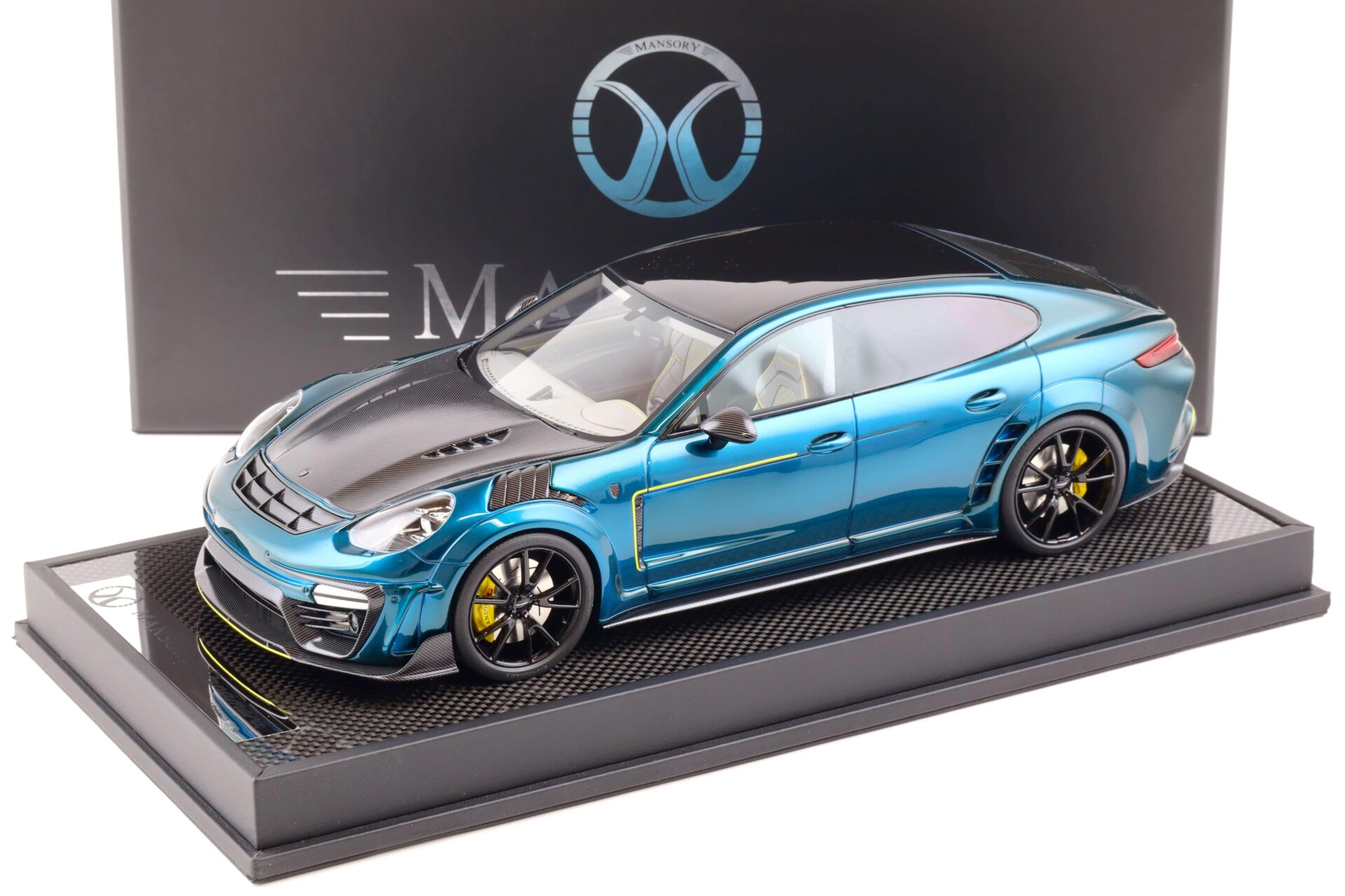 ID 85595 orig 1.jpg 1:18 Motorhelix Porsche Panamera Mansory 2019 blue/ Carbon MY18-PABE