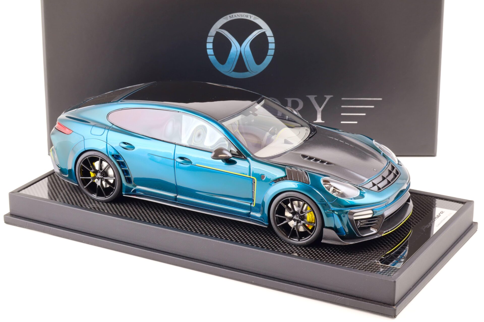 1:18 Motorhelix Porsche Panamera Mansory 2019 blue/ Carbon MY18-PABE