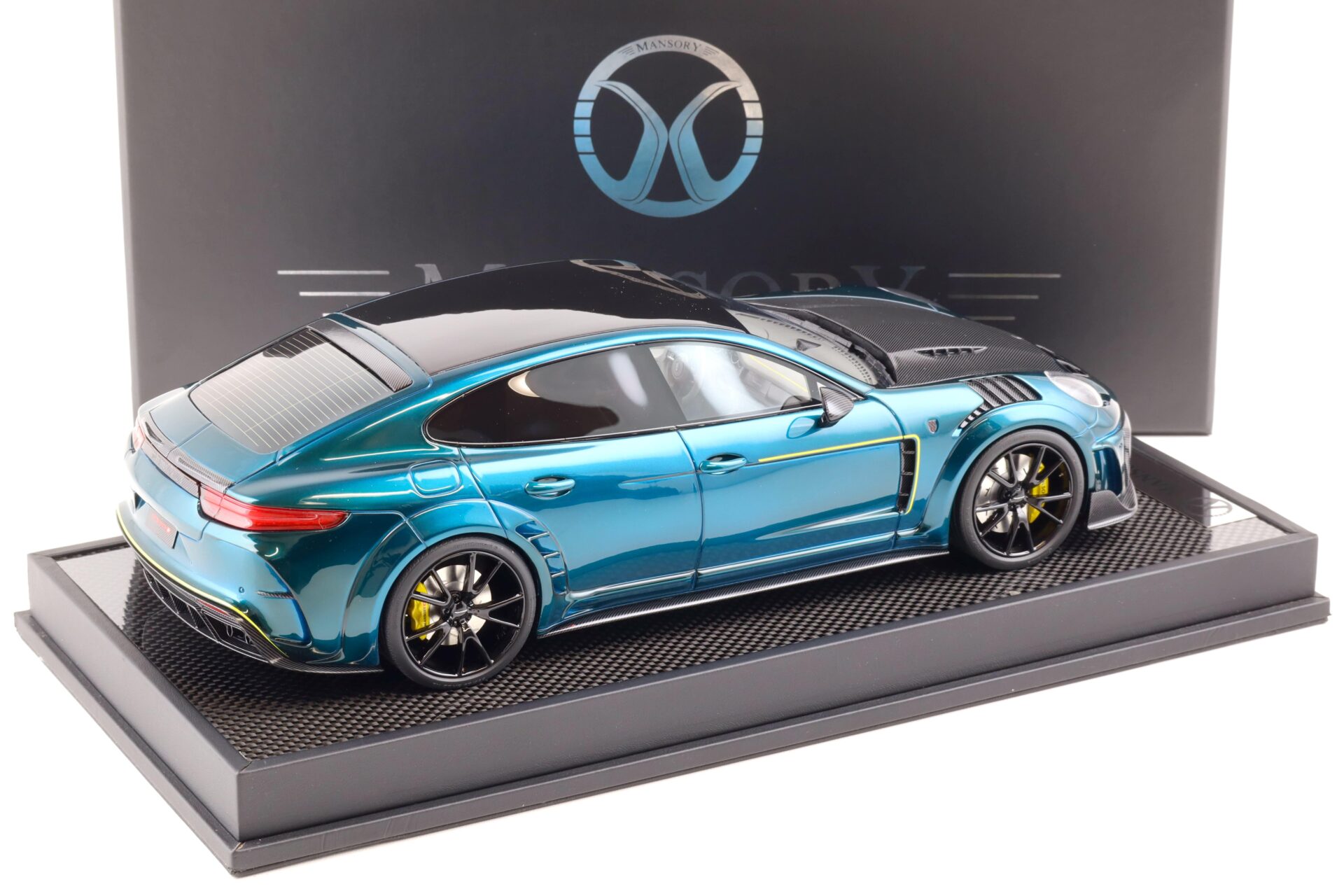 1:18 Motorhelix Porsche Panamera Mansory 2019 blue/ Carbon MY18-PABE
