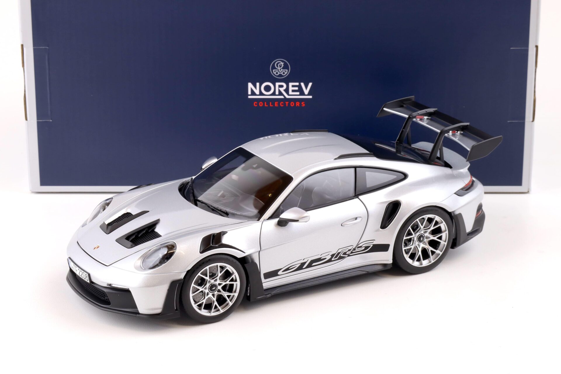 1:18 Norev Porsche 911 (992) GT3 RS Coupe 2022 GT-silver metallic 187357