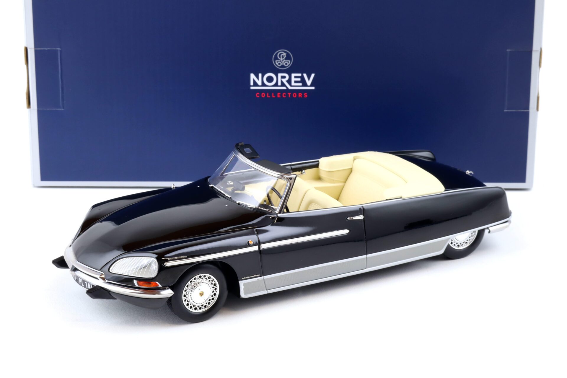 1:18 Norev Citroen DS 21 Palm Beach 1968 black/ beige interior 181746