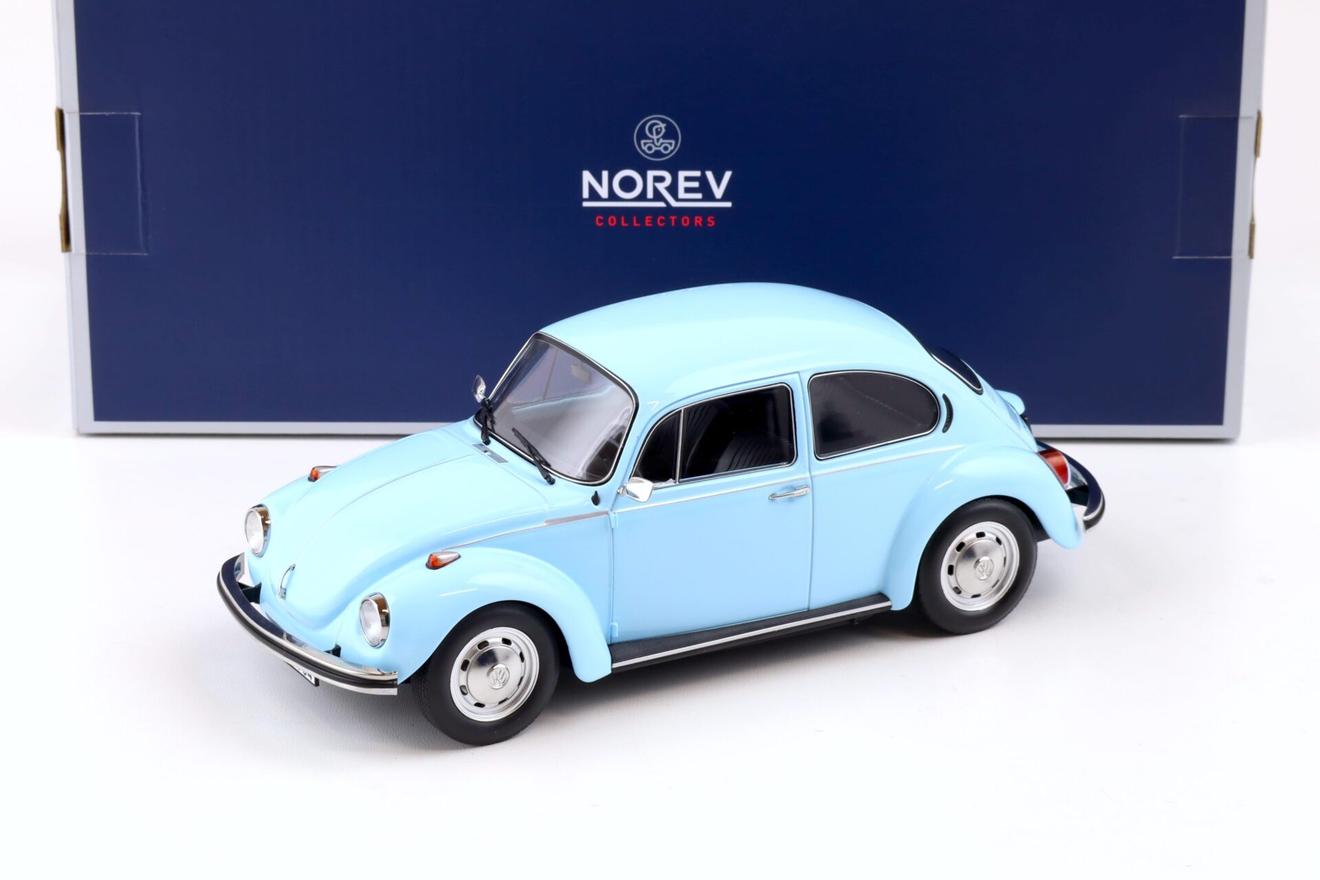 ID 85702 orig.jpg 1:18 Norev VW 1303 Käfer Beetle 1973 light blue 188532