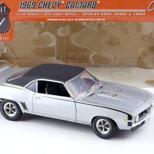 1:18 Highway61 Chevrolet Camaro Coupe 1969 silver/ black vinyl roof 50393